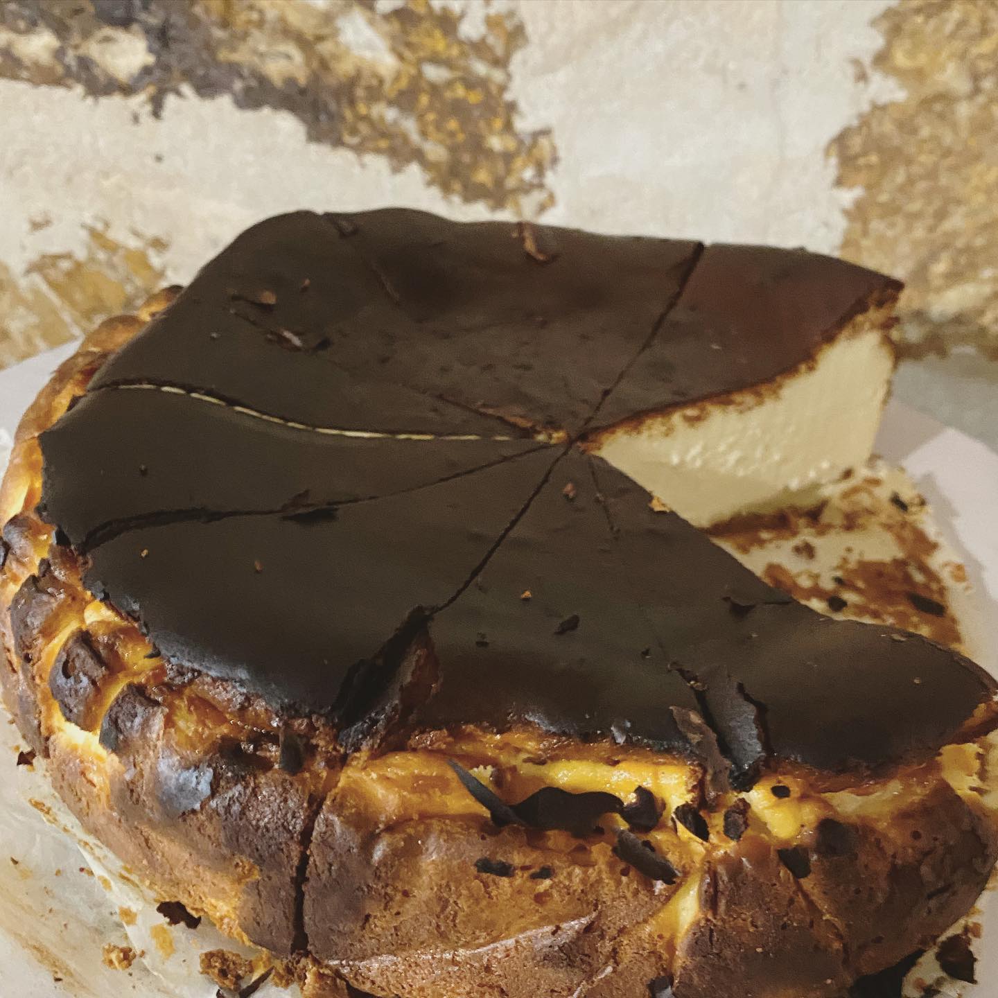 Our brand new in-house #basquecheesecake so simple, and so #mouthwatering you’ll want to stay in the moment forever! Perfectly paired with your #favourite No5 #hotchocolate ♥️🍫☕️