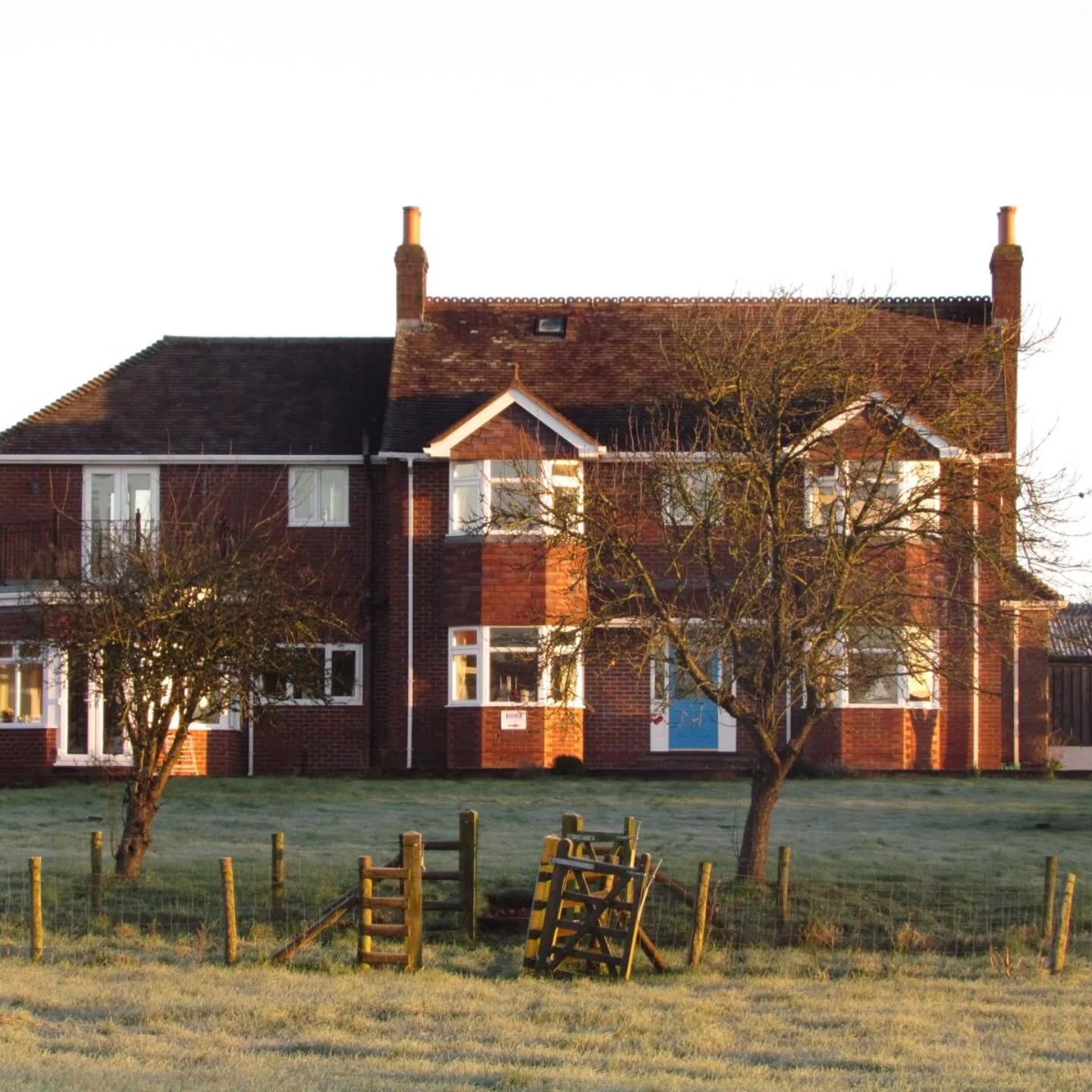 🎉 10 incredible years of The Moorhead Bed and Breakfast! 🍃
Time flies when you're having a good time! 😊 We moved into this beautiful place on 27th January 2016, and it's been an absolute joy sharing it with all of you.
From cozy nights by the fire 🔥 to sunny days exploring the Shropshire countryside