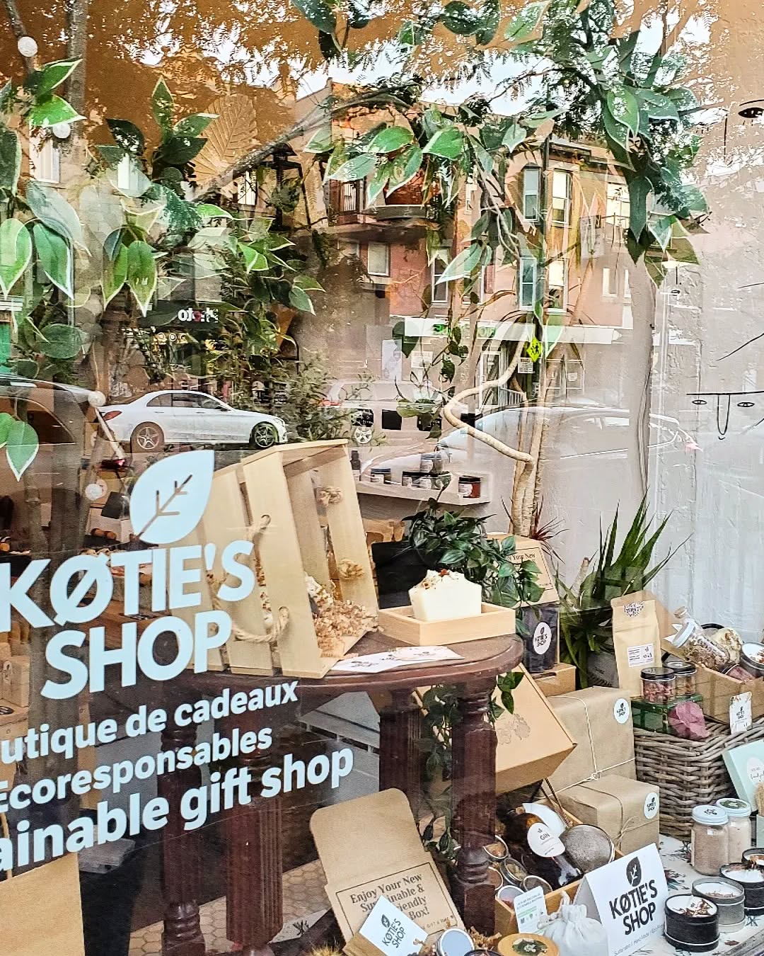 Feeling blissful 🥰🍂🍂
.
.
.
.
#mtl #smallbusiness #etsyshop #bathandbodyworks #etsy #soap #candle