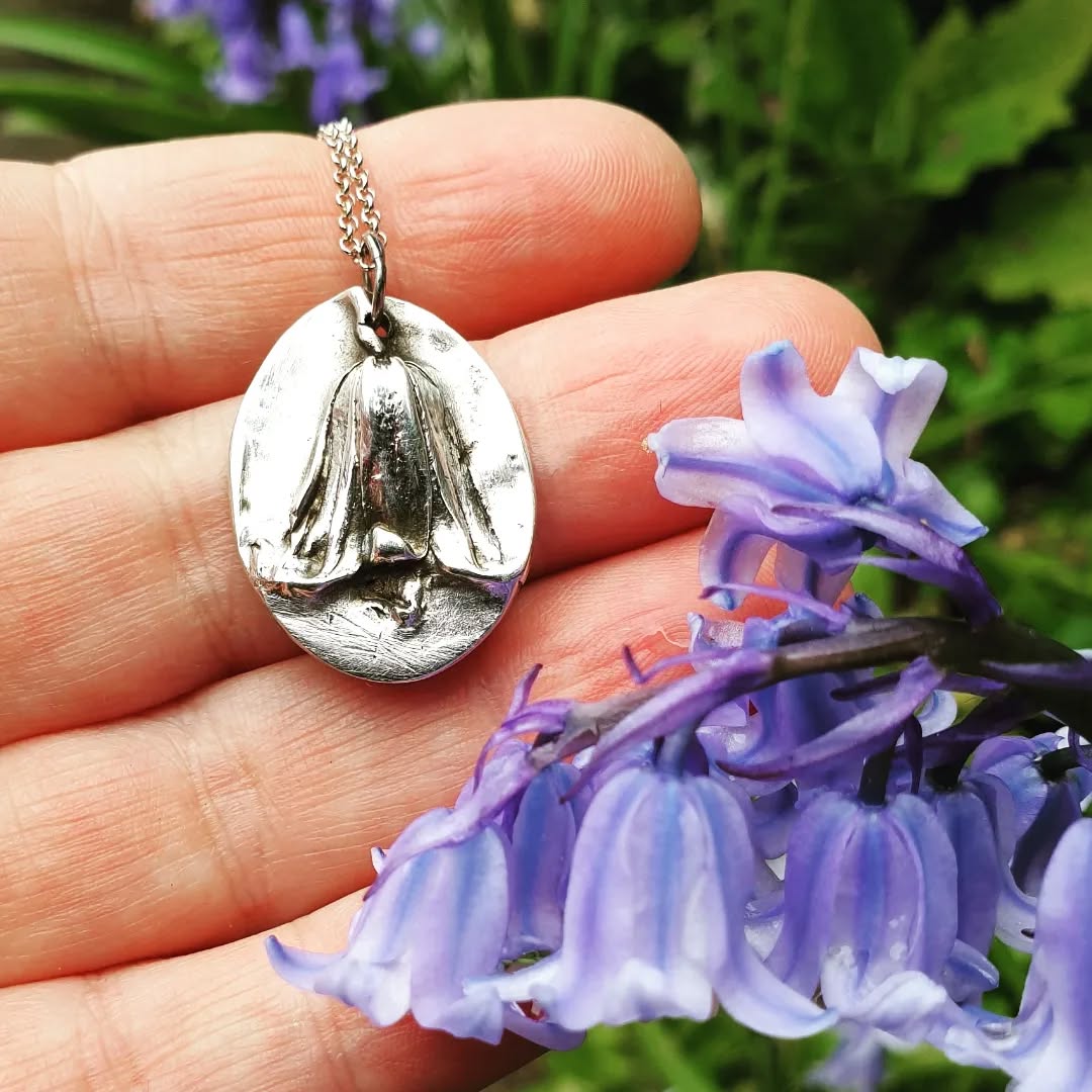 There's so many beautiful bluebells out at the moment!
And I've captured its beauty in silver!
Find it in my #etsy shop: Bluebell flower silver necklace https://etsy.me/3kHZyWO
#bluebells #silverjewellery #flowers #nature