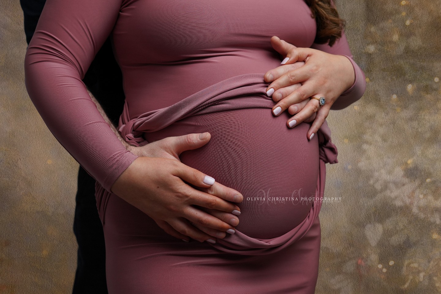 Before sleepless nights and first cuddles, there is this moment. Stillness. Anticipation. Love growing quietly.
www.oliviachristina.co.uk
#PregnantInHerts #MaternitySession #ExpectingAMiracle #ElegantMotherhood #HertfordshirePhotographer