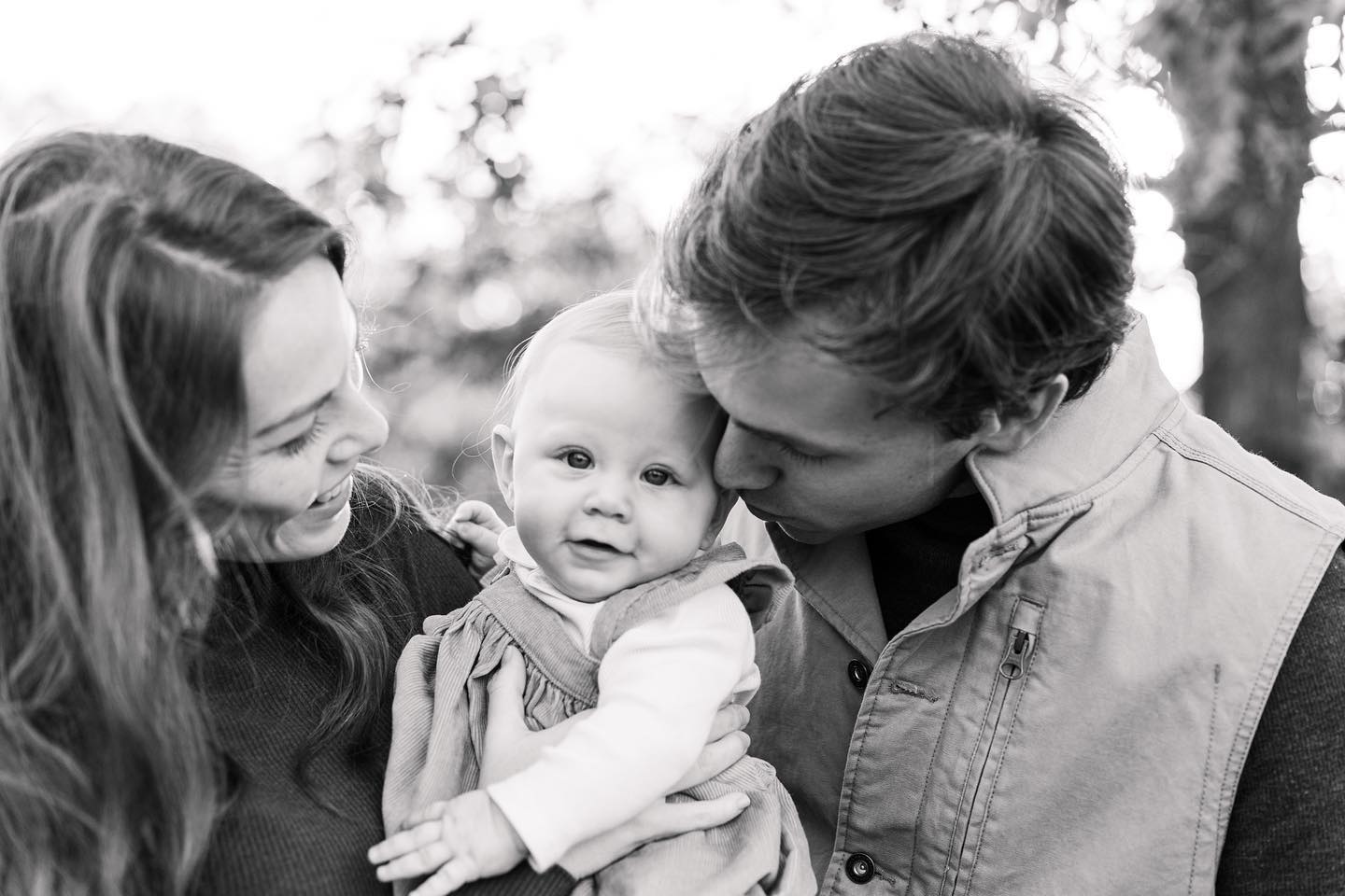 This little nugget showed up in my mailbox this morning and is now smiling at everyone from my fridge 🥰🥰
.
.
.
.
#bostonphotographer #newenglandphotographer #cambridgephotographer #bostonweddingphotographer #bostonengagementphotographer #newenglandweddingphotographer #bostonproposalphotographer #bostonfamilyphotographer