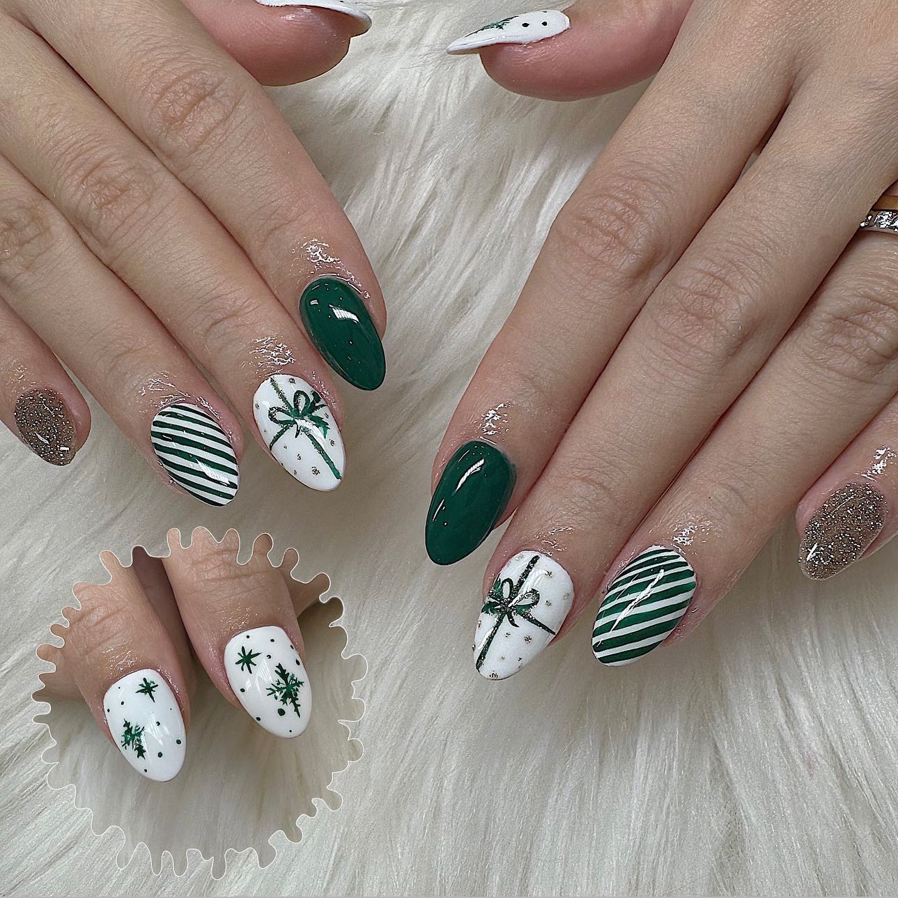 Julnaglar ❄️
Glömt inte att boka i god tid 🤍
#nailsdesign