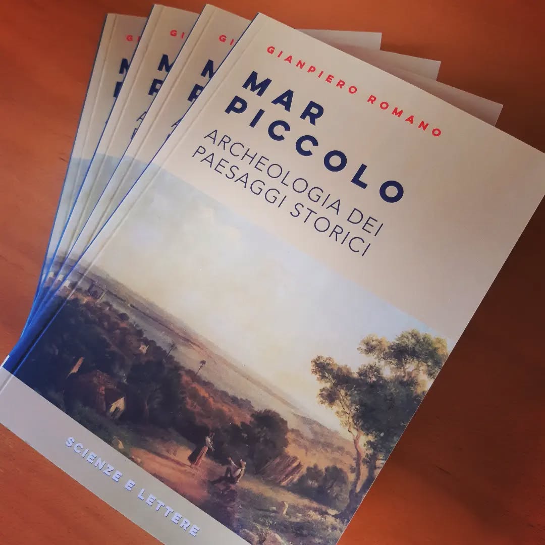 ร dedicata al paesaggio storico la mia prima monografia, edita da "Scienze e Lettere". Si tratta di uno studio che analizza un settore specifico della cittร di Taranto, quello in affaccio su Mar Piccolo, ricostruendo le trasformazioni urbane del territorio dall'etร greca fino all'Ottocento.
Il volume sarร disponibile a breve sullo store online dell'editore e, in occasione del LXI Convegno Internazionale di Studi sulla Magna Grecia (Taranto, 29 settembre-02 ottobre 2022), presso la tradizionale "Fiera del Libro Archeologico".
#Taranto #archeologia #paesaggiourbano #paesaggiostorico #landscapearchaeology #archeologiadeipaesaggi #magnagrecia #Puglia #martaranto #marpiccolo #ancientgreek #greektheatre #teatrogreco #megalehellas #topografiaantica