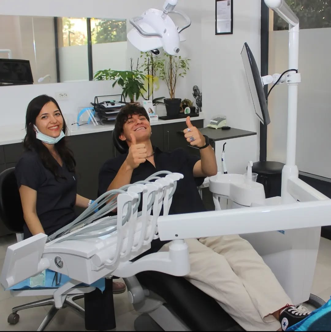 Haftanın son çalışma gününü de mutlu bir şekilde bitiriyoruz👍
Güzel hafta sonları dileriz
.
.
.
.
.
.
.
.
.
#duodental #duodentalizmir #bornovadişhekimi #bayraklıdişhekimi #bayraklıdiş #mutlugülüşler #sağlıklıgülüşler