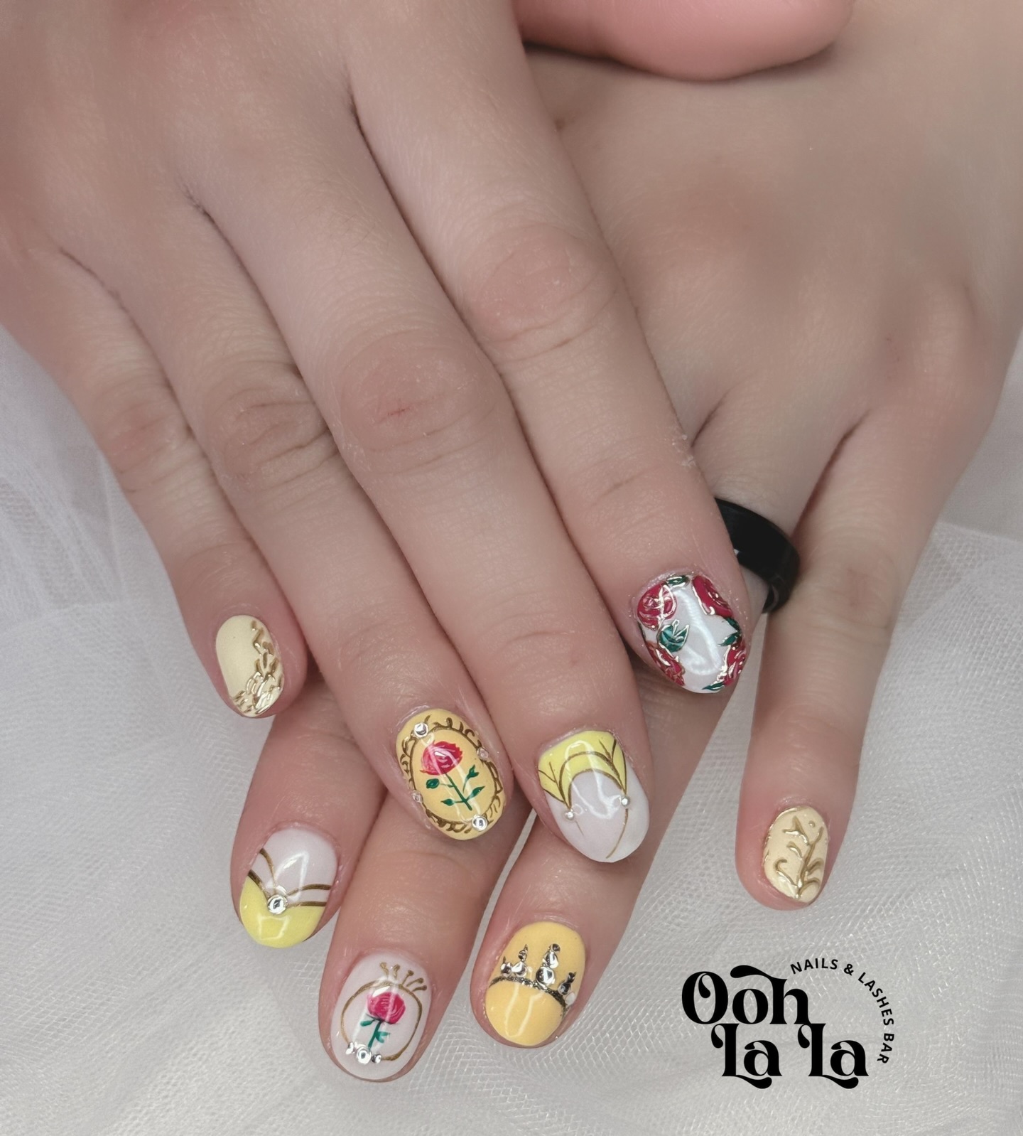 A reminder to book your slots with us for the festive season. ❤️
WhatsApp 80712924 for bookings. 💕