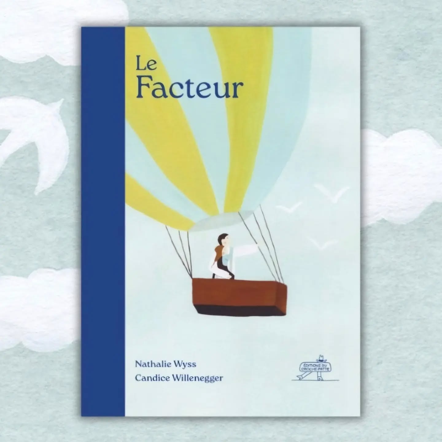 Il est enfin temps de vous parler de mon nouveau roman jeunesse : Le facteur, illustré par @_candicewillenegger et édité aux @editions_du_croche_patte qui paraîtra le 5 mars 2025 !
Un texte qui me tient particulièrement à cœur, parce qu'il aborde la thématique de l'hypersensibilité...Mais pas que... !
Petit résumé :
Le jeune Tom souhaite plus que tout au monde monter à bord d’une montgolfière. Tous ses espoirs se portent sur un concours organisé par une illustre compagnie de vol. Aussi le petit garçon attend-il avec fébrilité la lettre de réponse. Et si un drôle de facteur jamais à l’heure pouvait l’aider à réaliser son rêve ?
À partir de 8 ans.
#litteraturejeunesse
#hypersensibilité
#romanjeunesse
#litteraturesuisse
#livresuisse
#tdah
#troubledelattention
#sensibilité
#angleterre
#facteur
#montgolfière