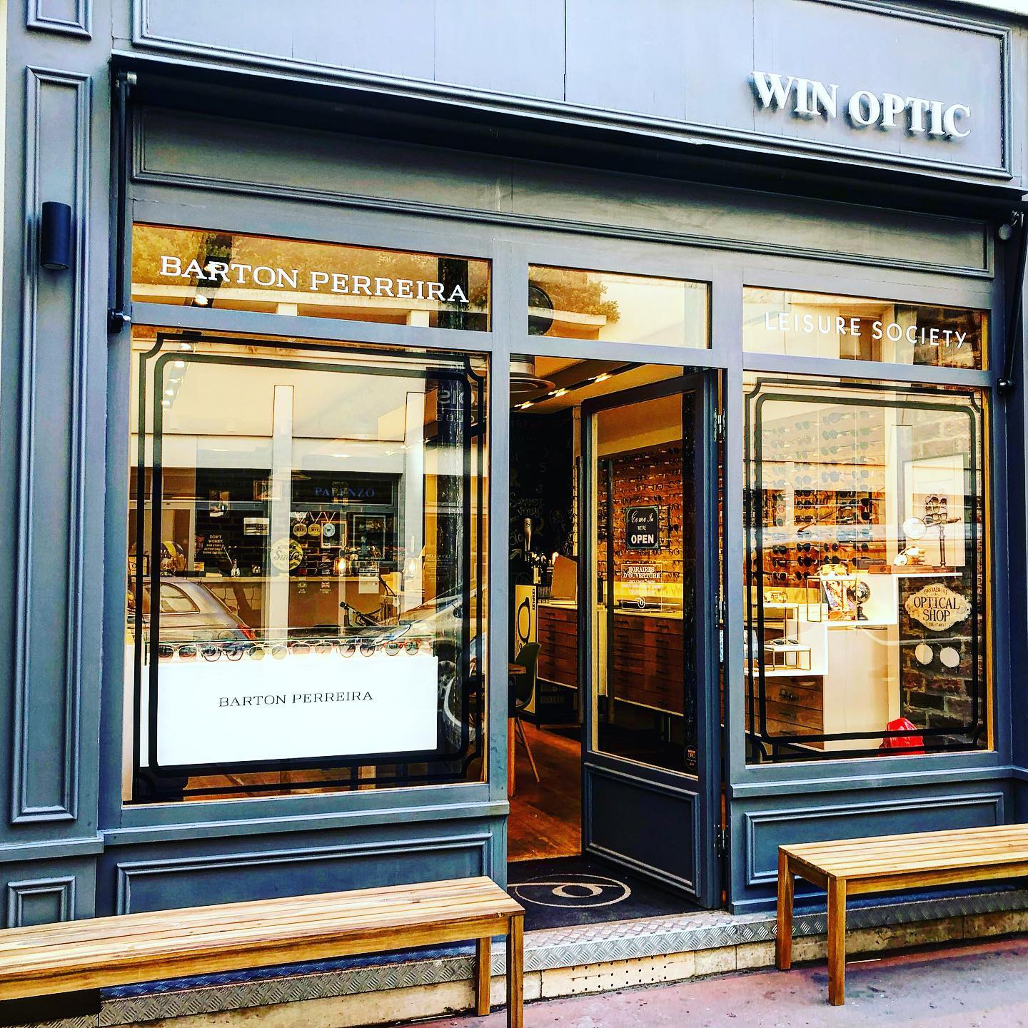 🚨 Réouverture ! Nous avons hâte de vous retrouver !
Toutes les précautions sanitaires sont réunies pour votre sécurité.
N’hésitez pas à prendre RDV sur notre site web: www.winoptic.fr #levallois #levalloisperret #opticienlevallois #opticiencreateurlevallois