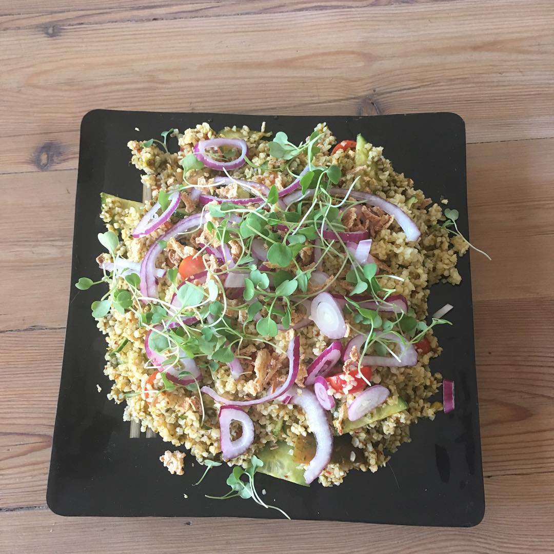 Bulgar wheat salad with hot-u-got salsa, crispy fried onions and micro leaf rocket #foodporn #foodislife #foodstagram