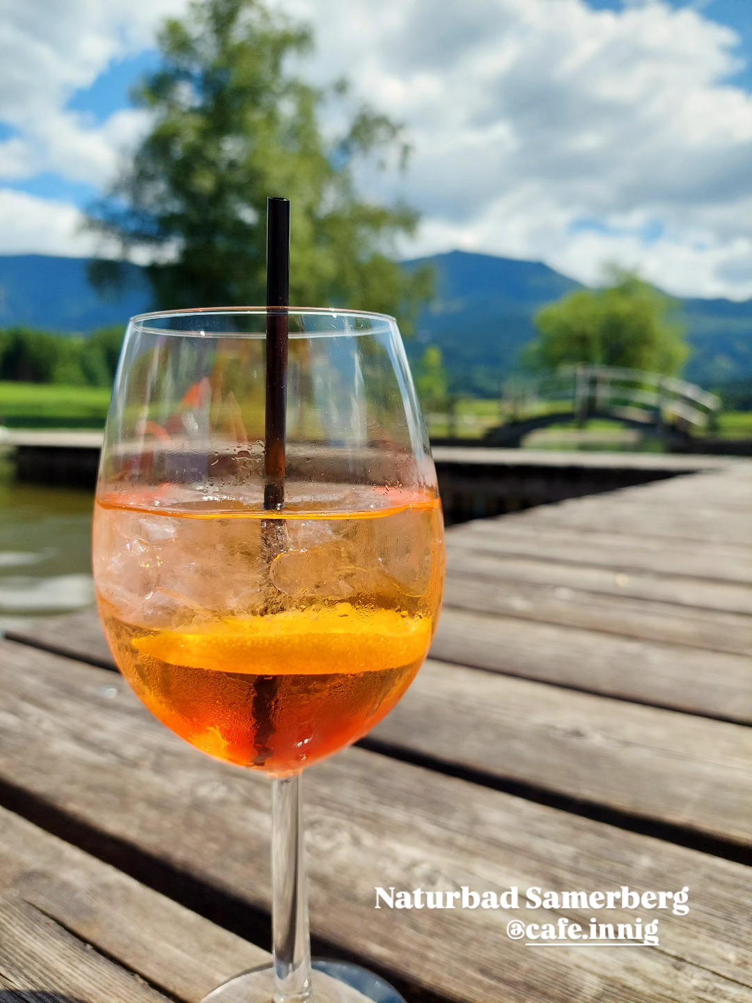Wenn man zu Fuß in 15 Minuten zum Naturbad geht - dann deaf man sich a an Aperol gönnen🍹🌞😉
#naturbad #samerbergerfilze #samerberg #aperol # aperolspritz #aperolindersonne #urlaubszeit #urlaub #badengehen #urlaubaufdemsamerberg #urlaubindenbergen #urlaubaufdembauernhof #ferienwohnung #ferienwohnungmitausblick #wanderhöfe #wanderhöfesamerberg #servussamerberg #cafeinnig #weissnhof_samerberg #weissnhof