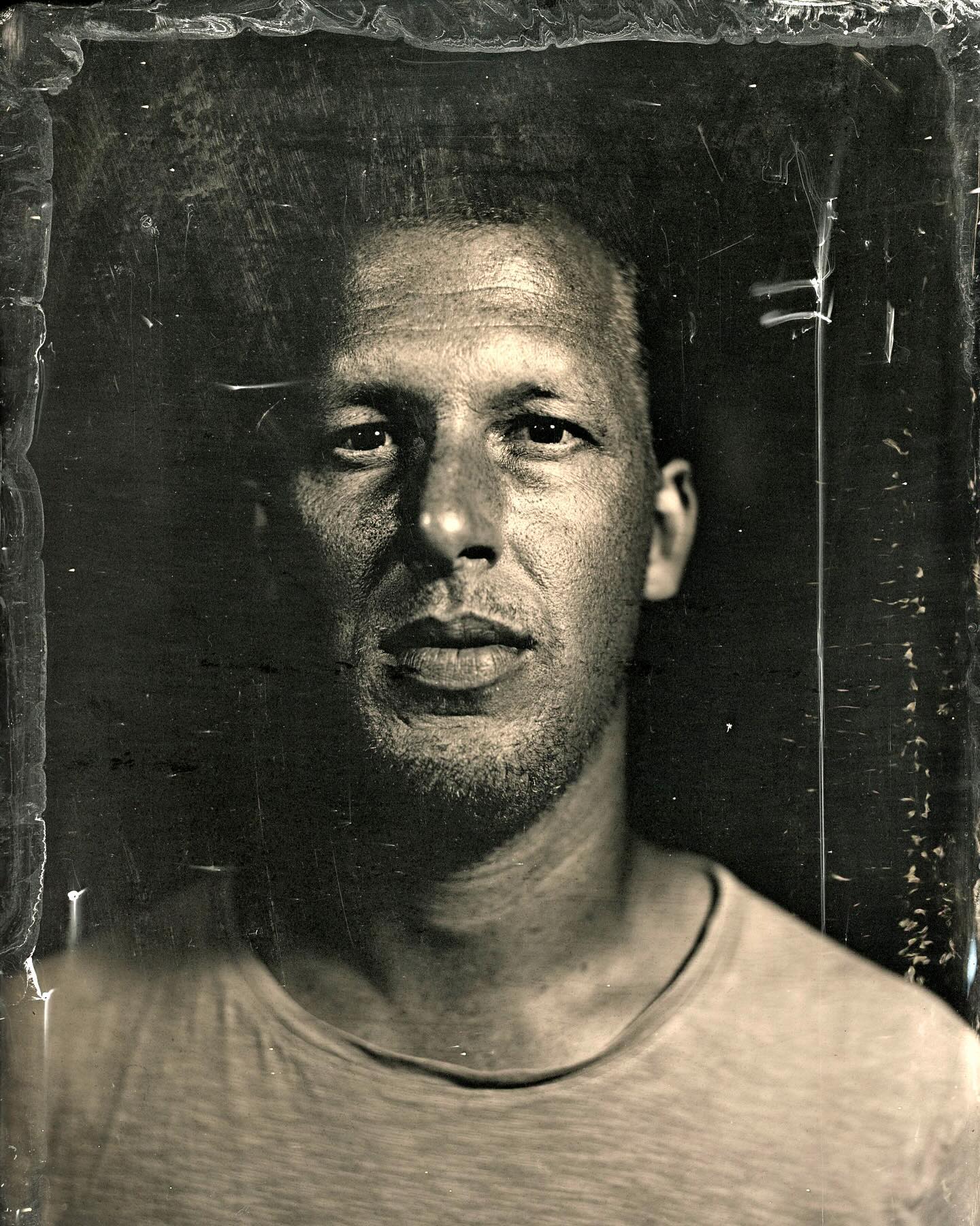Etienne on wetplate#vinyl #cratedigging #talesfromthecrate #nowplaying #vinyllove #vinyladdict #vinylcommunity #records #vinylisforever #dustyfingers #vinyljunkie #vinyladdict #albumcovers #nowspinning #cratedigging #buyvinyl #vinylcollection #recordcollection #recordcollector #records #lp #vinylcollecting #grooves #albums #musicaddict #musicnerd #vinyladdict #vinyligclub #vinylcommunitypost
