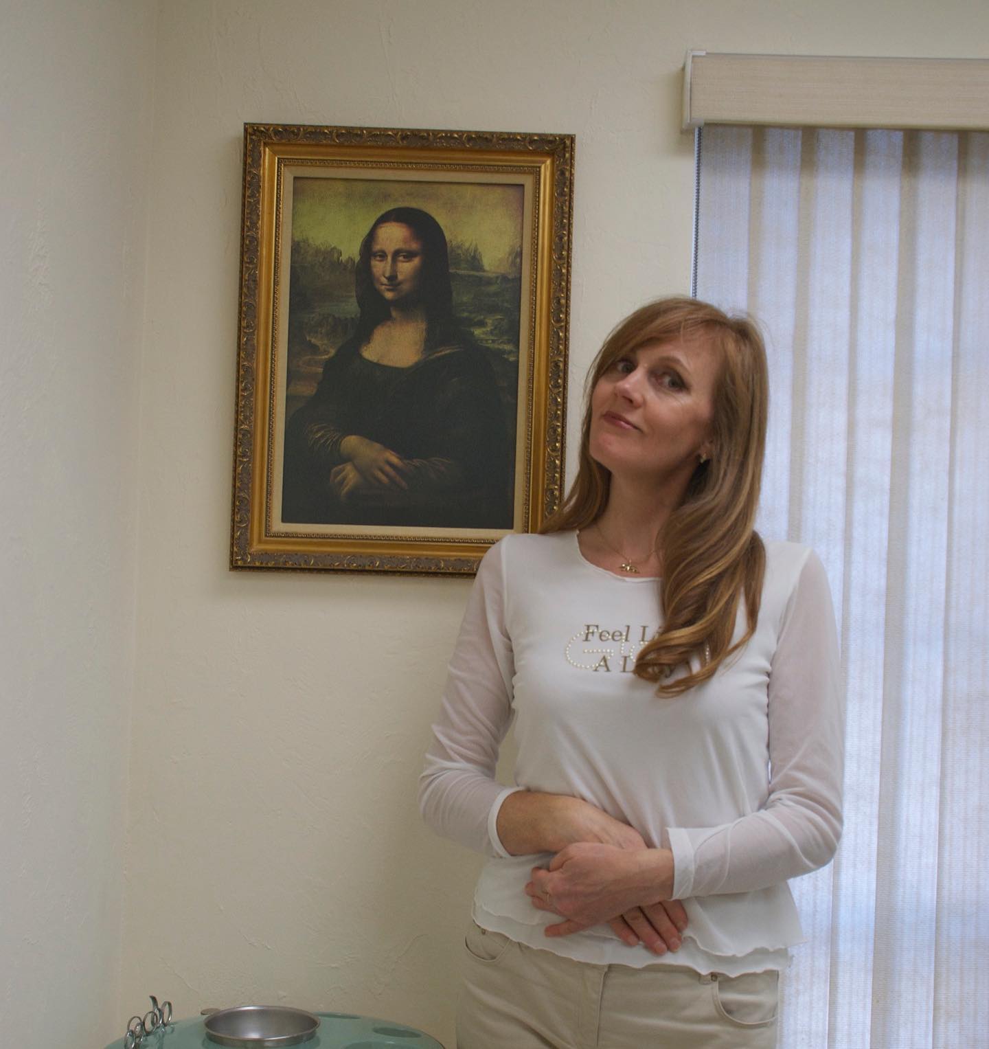 Will the real “Mona” please stand up!