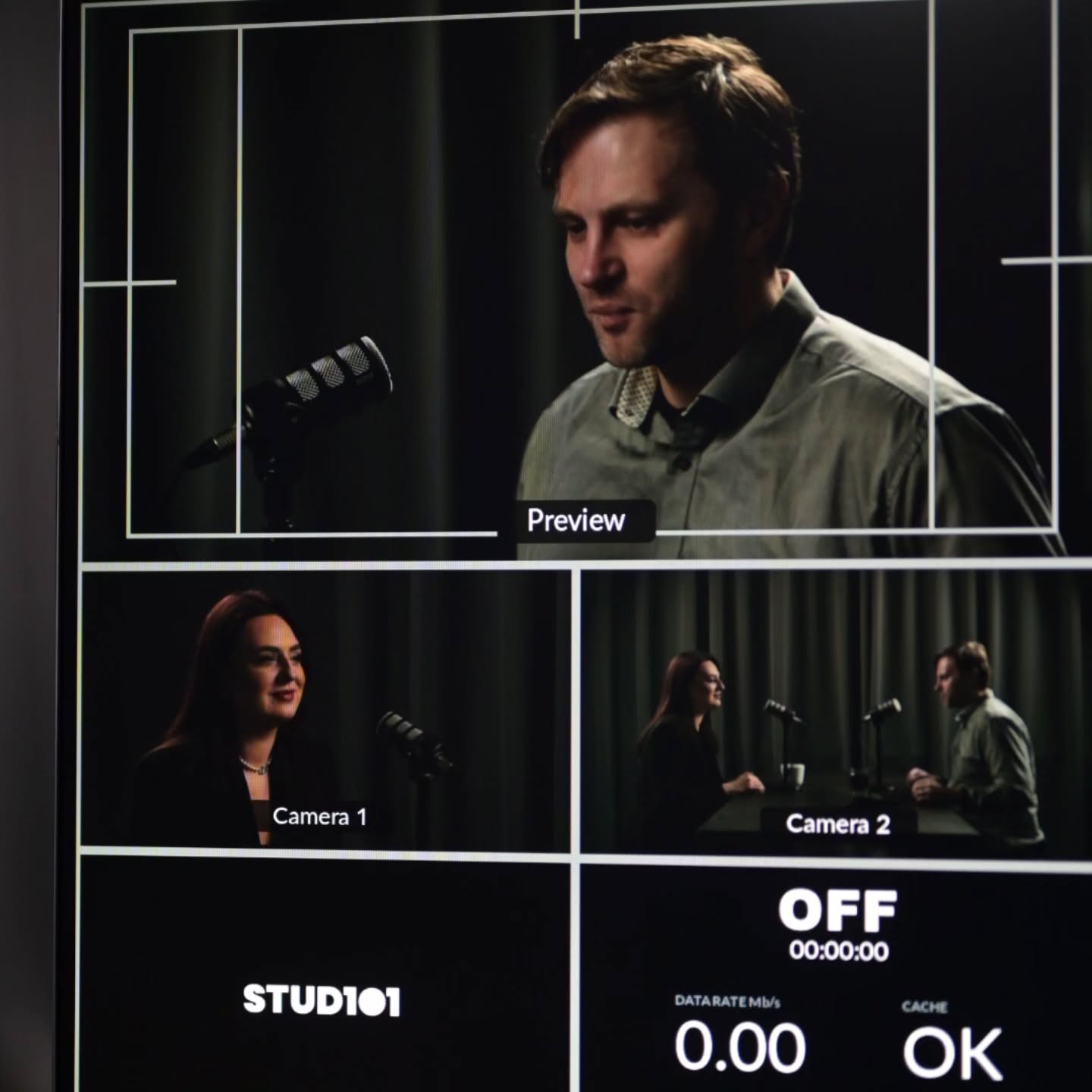 @sigitasciapas ir jo tinklalaidė #markrtingolegendos buvo pirmasis kuris pradėjo įrašus pas mus dar studijos statybų rėžimu :) charizmatiškas Sigitas apie rinkodarą ir video, dizainus, seo ir kitus žanrus gali per dieną sukalti ir 3 įrašus :)))) enegijos daug, tik ar užteks jos metams?:) žiūrėkit, sekit ir klausykit 💙
@kamileri šauni viešnia, patiko jos klausyti įrašo metu, tikime patiks ir Jums :)
#podcaststudija #tinklalaidziufilmavimas #podcastfilmavimas #videostudijakaune