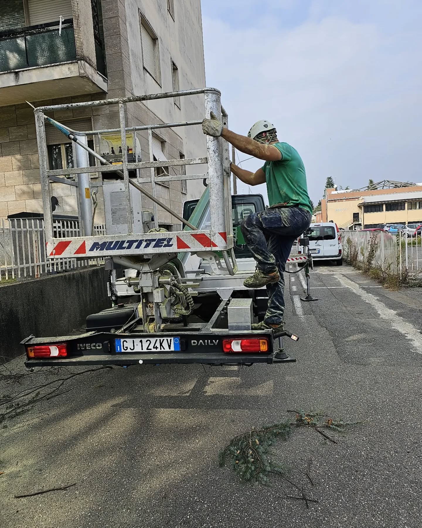 .
.
.
.
.
.
.
.
#treesurgeon #treclimbing #giardinaggio #giardino #natura #garden #piante #green #fiori #verde #nature #gardening #potatura #italy #giardiniere #giardinodicasa #italia #love #flowers #giardinaggiochepassione #plants #polliceverde #potature #foglie #sempreverde #giardini #topiartis