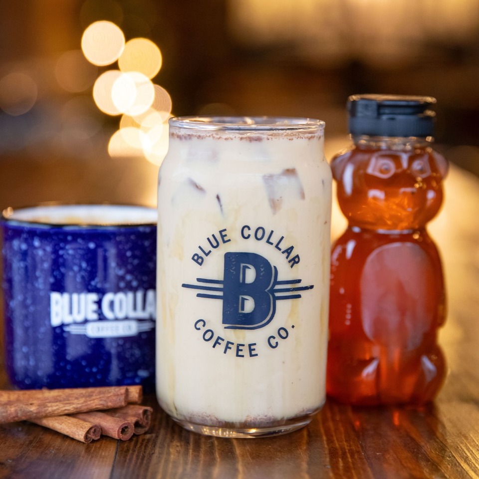 Cold outside, cozy in your cup. The WINTER SPICE LATTE and FIRESIDE CHAI LATTE are here to warm you up. 🔥
Available for a limited time.