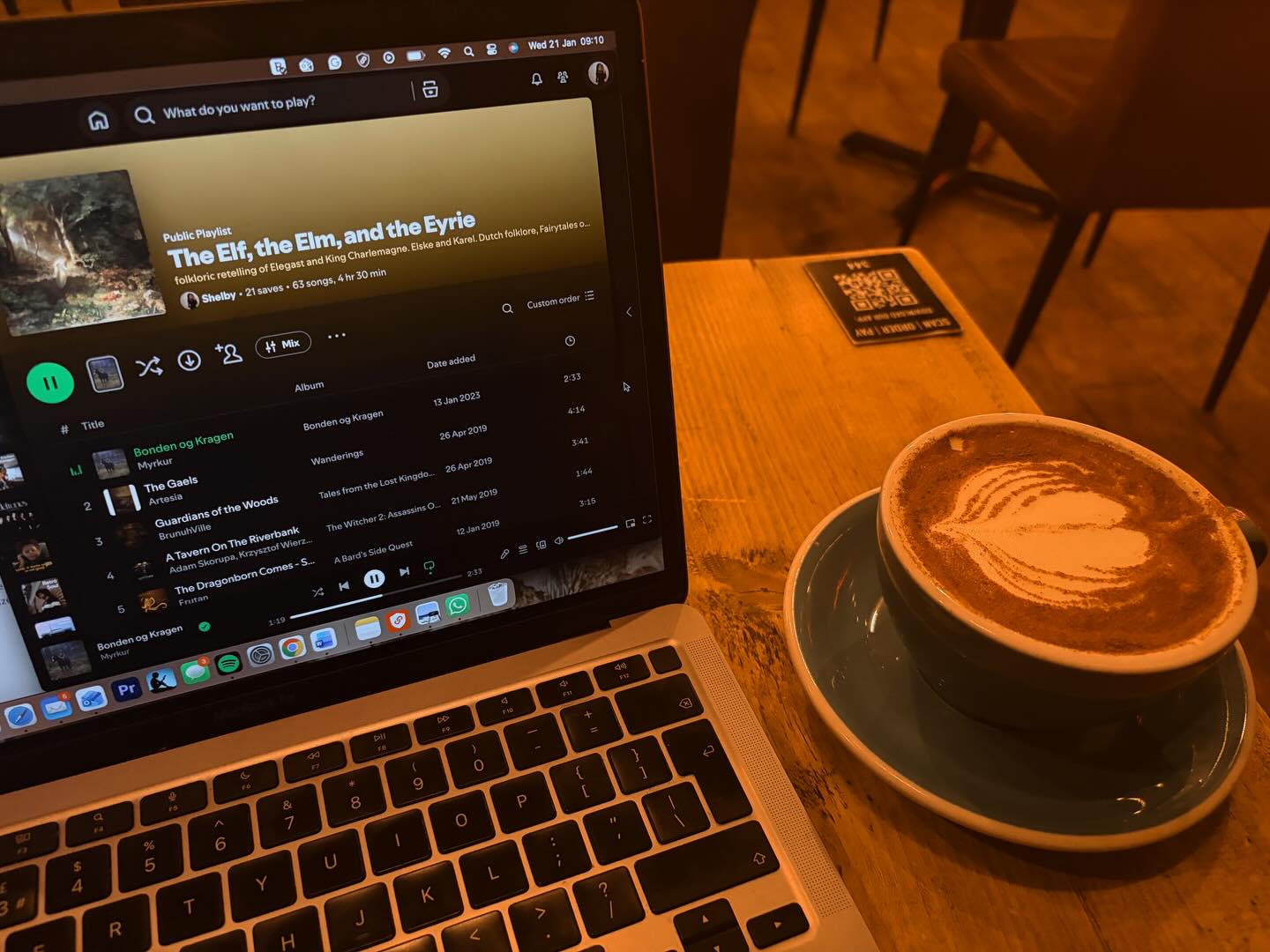 anyone else use old concert tickets as bookmarks? i really need to find something else to do with them so share your ideas and help a girl out ๐๐ซถ๐ผ flowers, dogs, good food, what else could a fine week bringโจ
.
โข
โข
โข
โข
โข
โข
#writer #writingabook #authorofinstagram #writing
#writingcommunityofinstagram