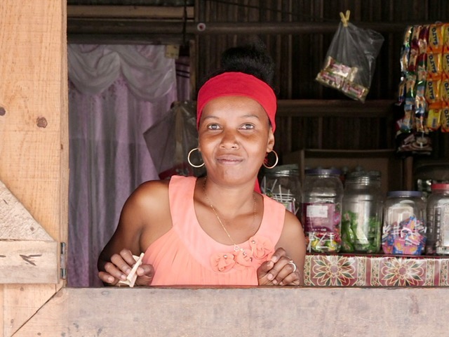 Madagascar saison requin baleine!
Voyage d'exception de 10 jours dans centre privatisé sur l'île de Sakatia . Max .18 personnes
Au menu plongées sur des sites que nous connaissons depuis plus de 30 ans tout cela dans uncadre idyllique à côté d'une fôret primaire.
Plongées fluo exceptionnelles!
Observez les tortues marines en PMT à 300m de votre bungalow!
à partir de CHF 1200.-/1580*
10 jours, DP, 10 plongées.
Grand choix d'excursions terrestres. Non plongeurs bienvenus.
Possibilité de faire les spécialités de biologie marine sur les requins, mantas, tortues et coraux avec un biologiste.
Peut être cumulé avec une croisière sur les iles Radames du 26 novembre au 3 décembre
CHF 1850.-/2350-*
* single
Pour plus d'informations : travel@moramora.ch
http://ow.ly/u56750MR13n
#madagascar
#sakatialodge
#plongeemadagascar
#underwater
#diveandtravel
#moramoratravel
#diving
#scubadiving
#scubadive
#divingwithfriends