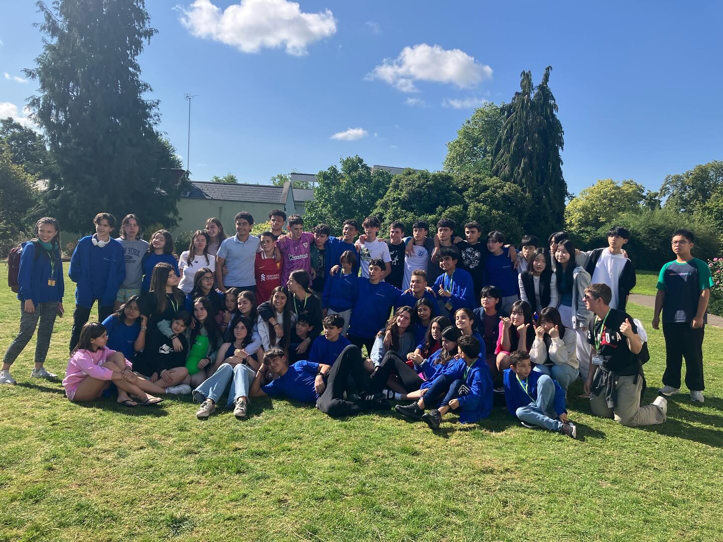 インリングアチェルトナムが主催する夏期ジュニアプログラム(11歳から17歳を対象) のサポート業務にこの度参加させて頂きました。7月上旬から5週間の間チェルトナムレディースカレッジの校舎、寮、設備を利用した英語学習+アクティビティ、小旅行が含まれたプログラムとなります。国籍は🇹🇷トルコ、🇮🇹イタリア、🇪🇸スペイン、🇭🇺ハンガリー、🇯🇵日本、🇨🇳中国など様々。来年も開催されますのでご興味のある方はご連絡下さい♪
#チェルトナム #チェルトナムレディースカレッジ #サマースクール #夏期留学 #夏期短期留学プログラム #イギリス #インターナショナル #インターナショナルスクール #インリングア #課外活動 #寮