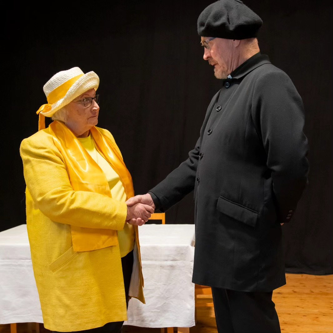 Alkavatko pastori Liimataisen maalliset murheet tästä kohtaamisesta vai kurkkivatko murheet vasta nurkan takana?
Tule ottamaan selvää!
Lippuja voi varata seuraavasti:
Vahijärven nuorisoseurantalo, Hänninmäentie 114, 07150 Askola
To 22.6. klo 18 Ensi-ilta
La 24.6. klo 17
Ke 28.6. klo 18
To 29.6. klo 18
Su 2.7. klo 17
Kes 5.7. klo 18
Varaukset: 040 560 5762 (WhatsApp, viesti)
askolanteatteri@gmail.com
JA
Vanhamoision seuratalo, Kaarenkyläntie 112, 06500 Porvoo
La 8.7. klo 17
Su 9.7. klo 17
Ti 11.7. klo 18
Ke 12.7. klo 18
Pe 14.7. klo 18
Su 16.7. klo 17
Varaukset puh. 0400 182 263
teatterikuume.ry@gmail.com
#kesä #summer #art #comedy #theatre #actor #actress #kesäteatterikansa #kulttuuri #kesäteatteri #fyp #fun #photography #teatterikuume
