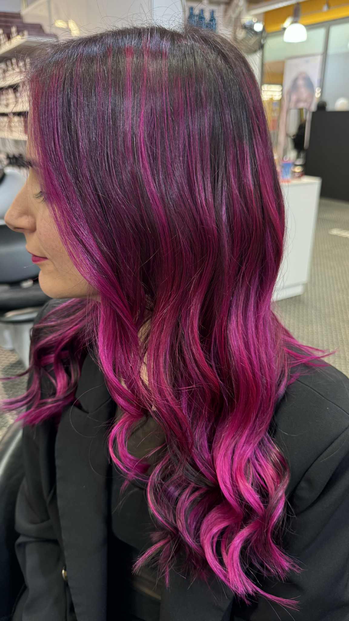 Ce n’est pas seulement des cheveux.
C’est une sensation. Une confiance retrouvée. ✨
Hairdreams sublime votre chevelure tout en respectant vos cheveux naturels.
Prête pour votre transformation ?
✨Par: Megane et Carla
📍Ryanhair Mersch
💬 Contactez-nous pour plus d’informations
@hairdreamsofficial
#hairdreams #luxembourg #coiffure #qualityhair #extensions