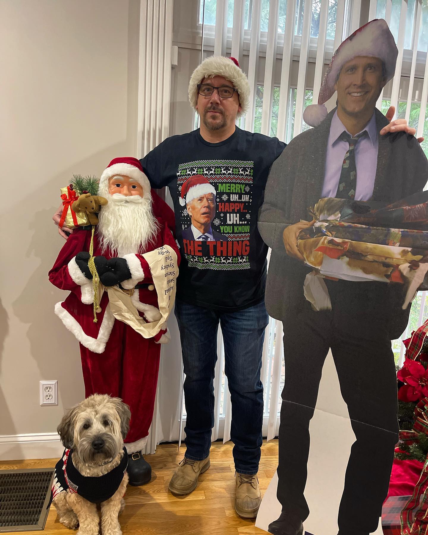 Had the Christmas crew drop in as the family was getting ready for the annual visit to the Festival of Lights.