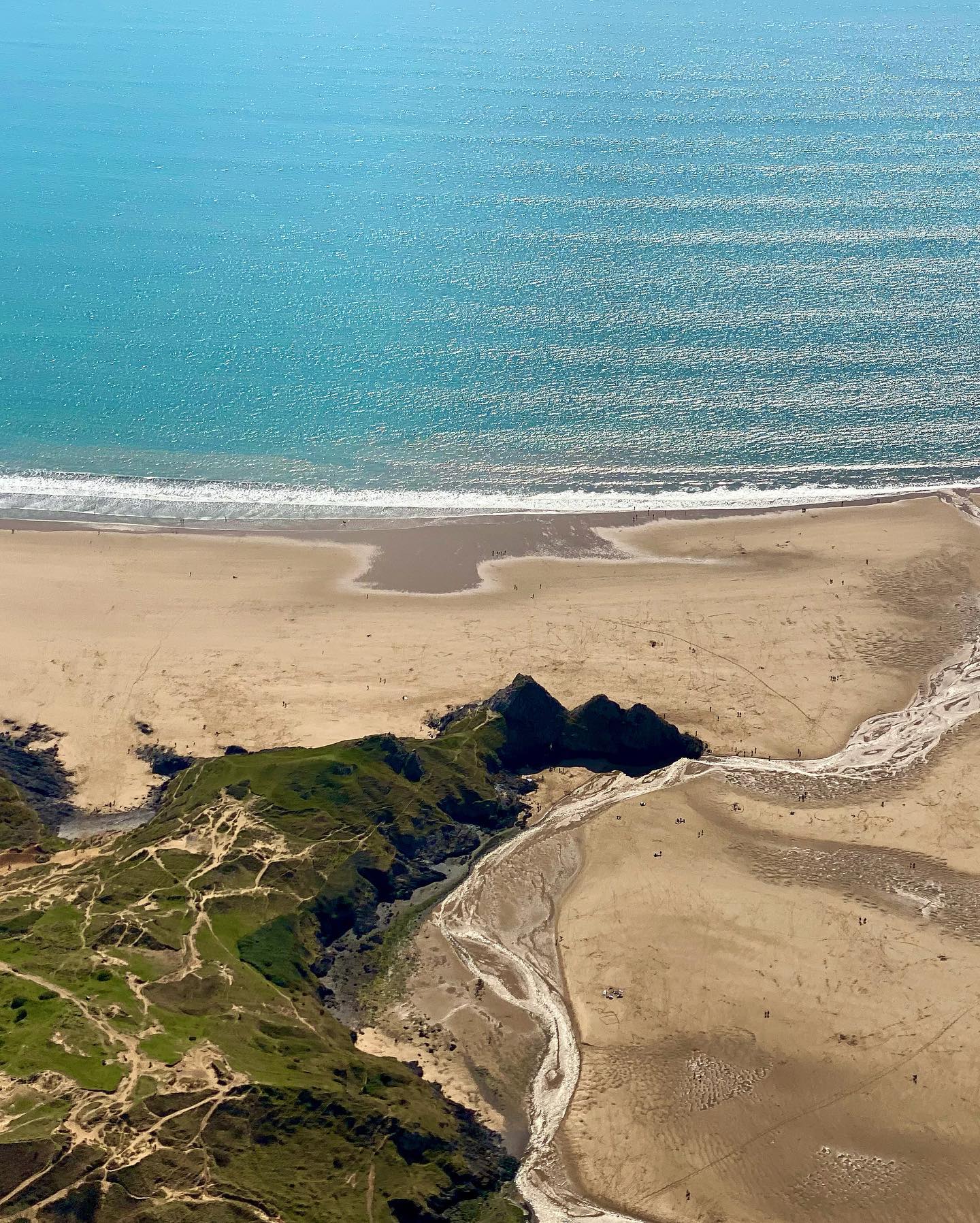 Gorgeous views over Three Cliffs Bay on Saturday afternoon โค๏ธโ๏ธ