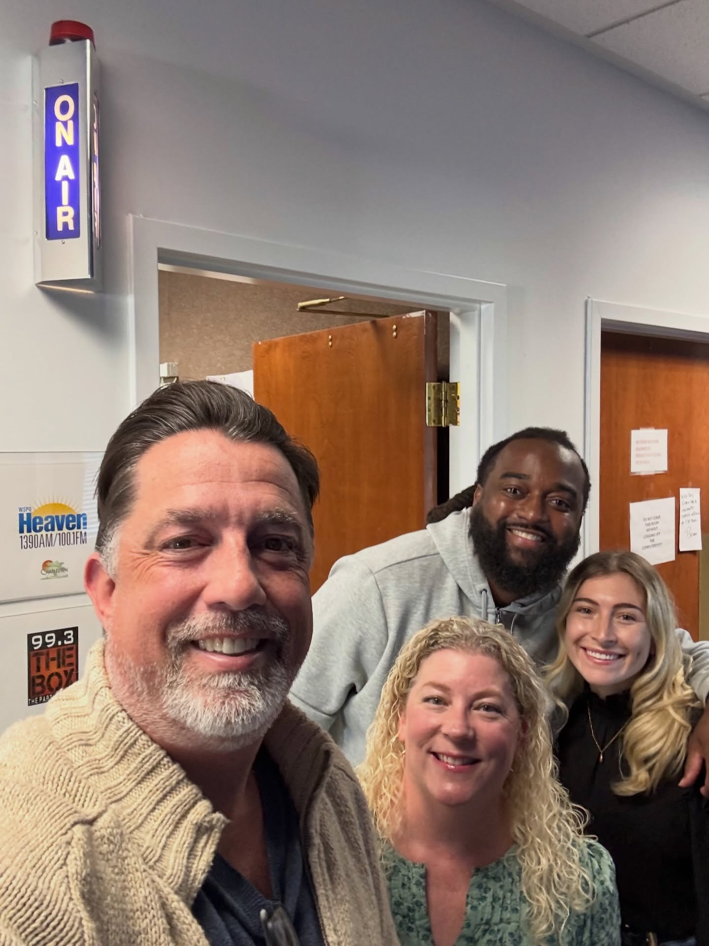 It was a @charleston_ama today!
🎙️Podcast recording with @royal.aura talking about @blackfoodtruckfestival.
📧Then caught up on emails at the CAMA Cafe at @theharborec.
📺Ended at @wcbdnews2 with more CAMA crew to share about Campaign in a Day.
Whew!
Not pictured: Dinner with my marketing maven besties @fishercreativemarketing and @nelsonstrategicmarketing at @fiveloavescafe! 💃