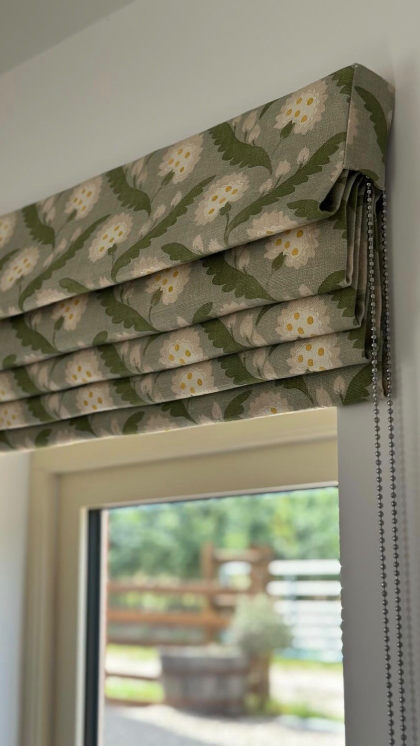 Thoughtful window design should enhance a space - visually and practically 🏠
Made-to-measure curtains and blinds by @lynne_kelly_curtains 💗
If you’re looking to update your window dressings make sure to pop into our showroom in Melbourne, Derbyshire to have a chat with our team. We’d love to help!