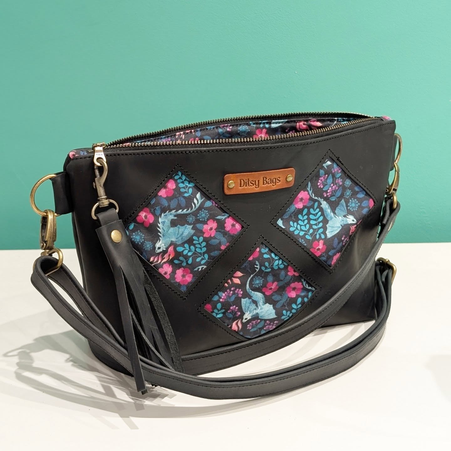 Betcha never seen a bag like this before! And that's exactly the point; I make completely unique bags! You pick the leather, the lining and all the details, and I make the bag of your dreams.
