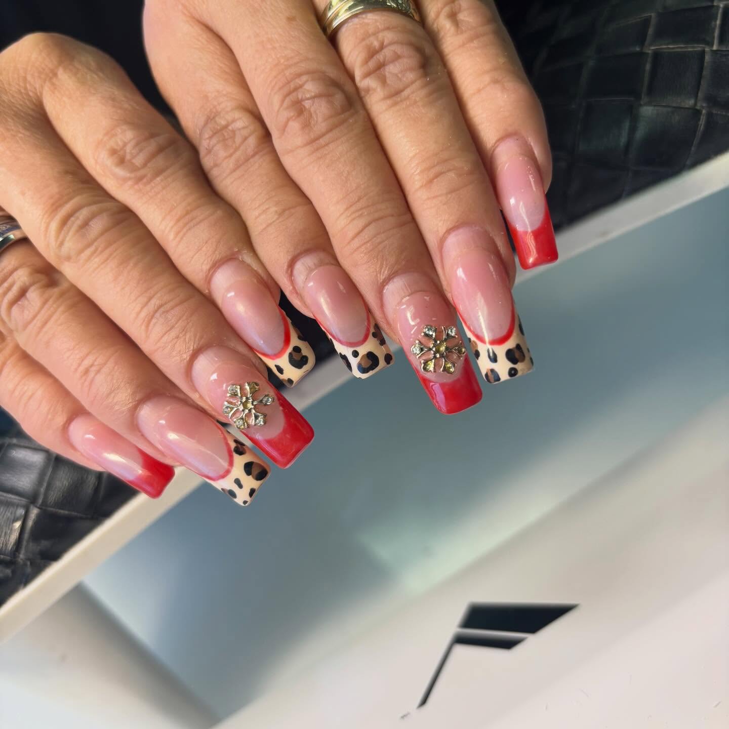 Before & After 🖤 #acrylic #rebase #rention #nails