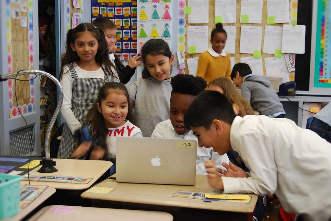 Our students explored creative ways to bring Chinese folk tales to life through #stopmotionanimation.
3rd Grade students in Ps 216 Arturo Toscanini worked with Puppetry in Practice artists to create this #stopmotionanimation based on the Chinese folktale, The Magic Brush.
https://www.youtube.com/watch?v=1BTjnGdi2js&t=3s
#puppetryinpractice #stopmotionanimation #studentsanimation #animationintheclassroom #ps216brooklyn #steam #nycschools #nycdoe
To learn more about this and other programs, visit: www.PuppetryInPractice.org