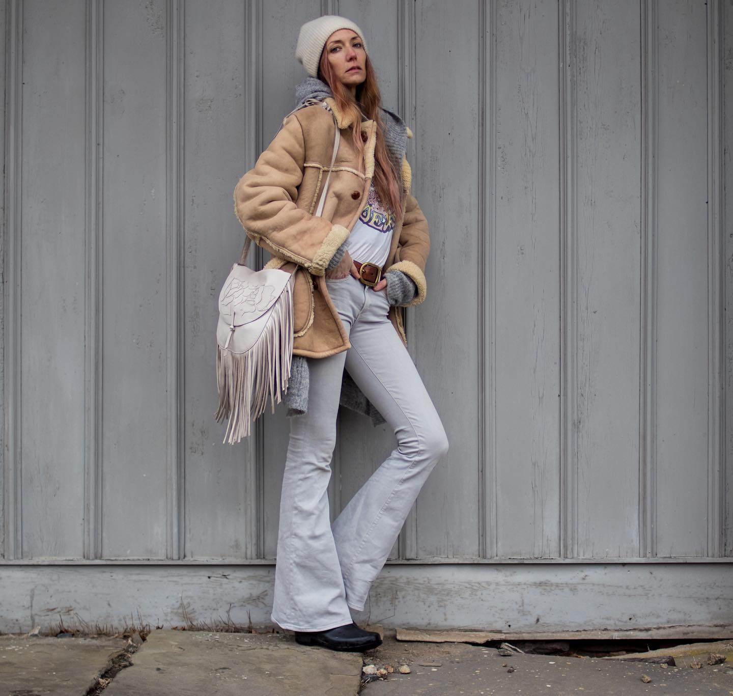 ✨Spring is in the air, we are waiting to bloom ✨ Gypsy Rose fringe crossbody in Stone✨ one left in stock! Get your fringe on ✨ #rockandstone #womenledbusiness #smallbusiness #fringebag #leather #appliquérose