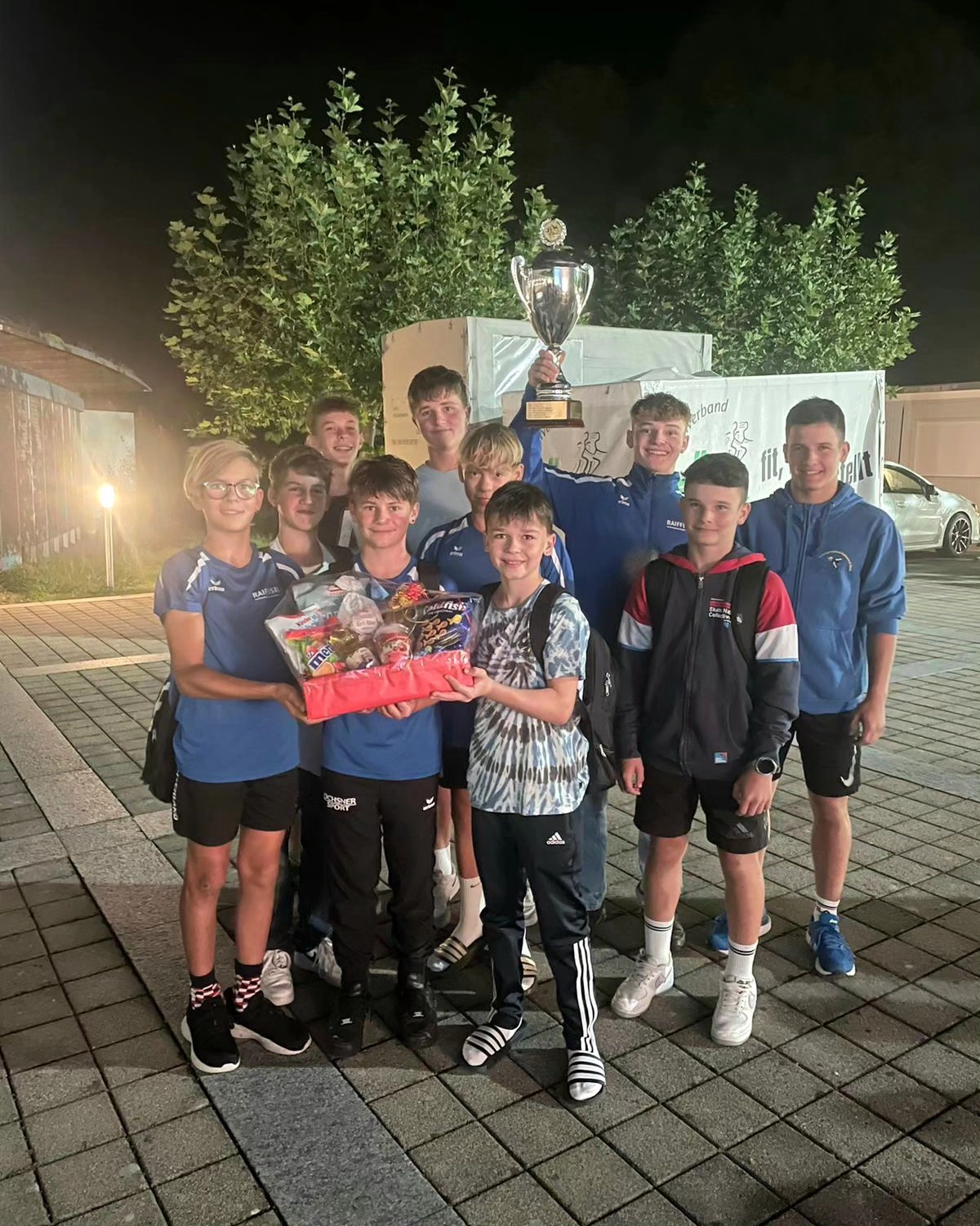 Erfolgriichi TMM 2023 - mir hend am Schluss de Pokal beide Jugend und bi de Aktive törfe mitheineh🏆🏆
@dr_stv_bettwiesen Danke fürs Organisiere!🎊