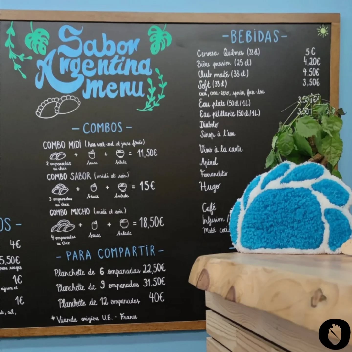 Un petit empanada tufté chez mes amis de @saborargentina 🇦🇷💙
#slowmade #creationunique #mulhouse #slowdeco #handmadetextiles #handmadewithlove #tufting #tuftingart #dmc