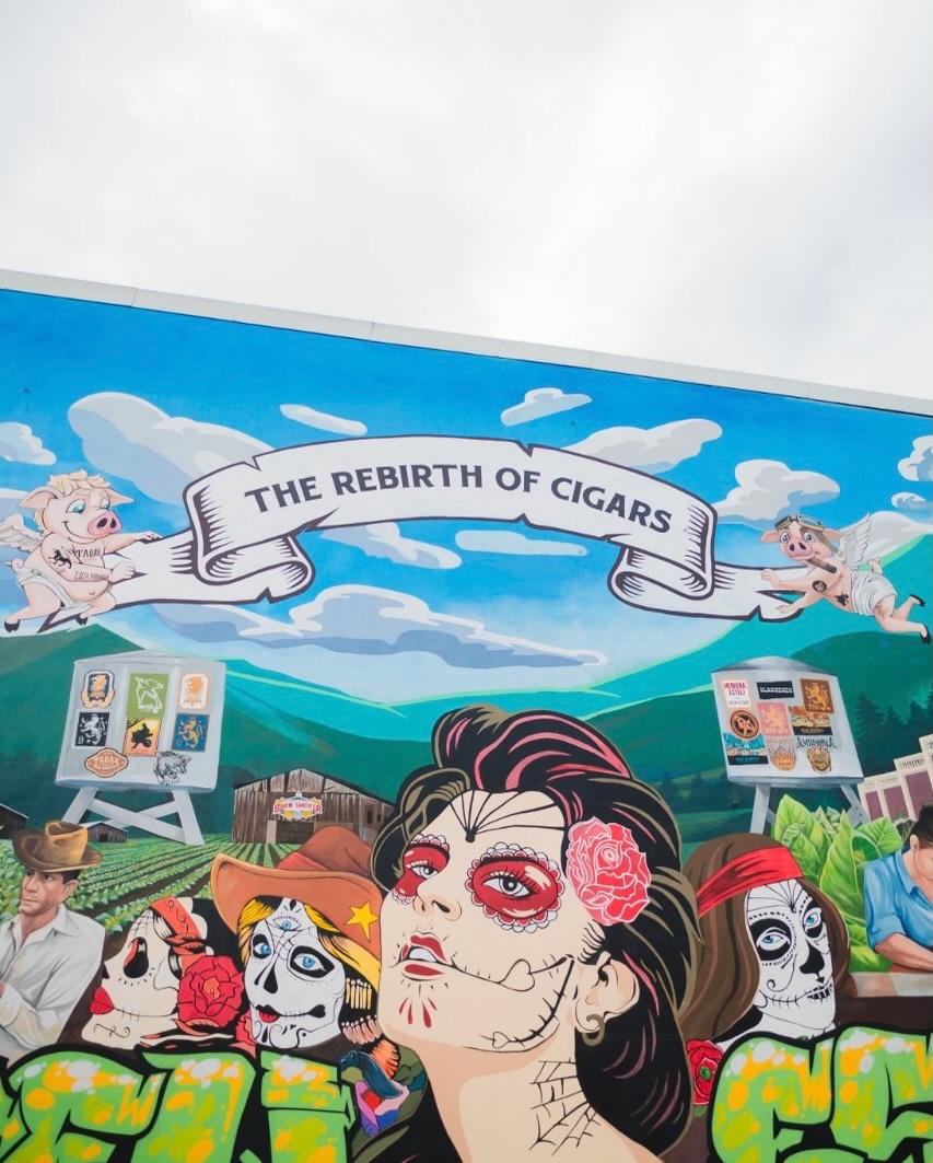 This afternoon the Tor Tour 2026 group head to another Nicaraguan heavyweight as they visit the Drew Estate Cigars factory 😎
While they experience it firsthand today we are looking back at last year and sharing a few moments from our own visit. 🇳🇮
Known for creativity bold blends and a factory atmosphere like no other @drewestatecigar is always a highlight on the tour and a reminder that tradition and innovation can live very happily side by side 🤝
#drewestatecigar #newworldcigars #tortour26 #cigartour #nicaragua