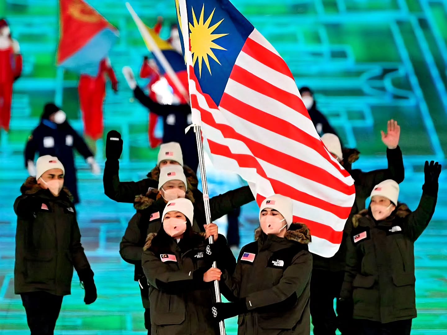 Time flies.. it's been a whirlwind of these past 4 years, and now I'm going for Olympics round 2!!
Super grateful to everyone who has supported me on this journey, especially mom & dad. I was 17 when I became the first Malaysian woman to compete at the Winter Olympics. Now I'm 21, hopefully a little more experienced (and wiser), ready to hold the Jalur Gemilang high as the sole Malaysian athlete competing at Milano-Cortina 2026.
Hope I've made little me proud β‘
#malaysianalpine #malaysianskier #malaysiansnowsport #malaysiaboleh #proudtobemalaysian