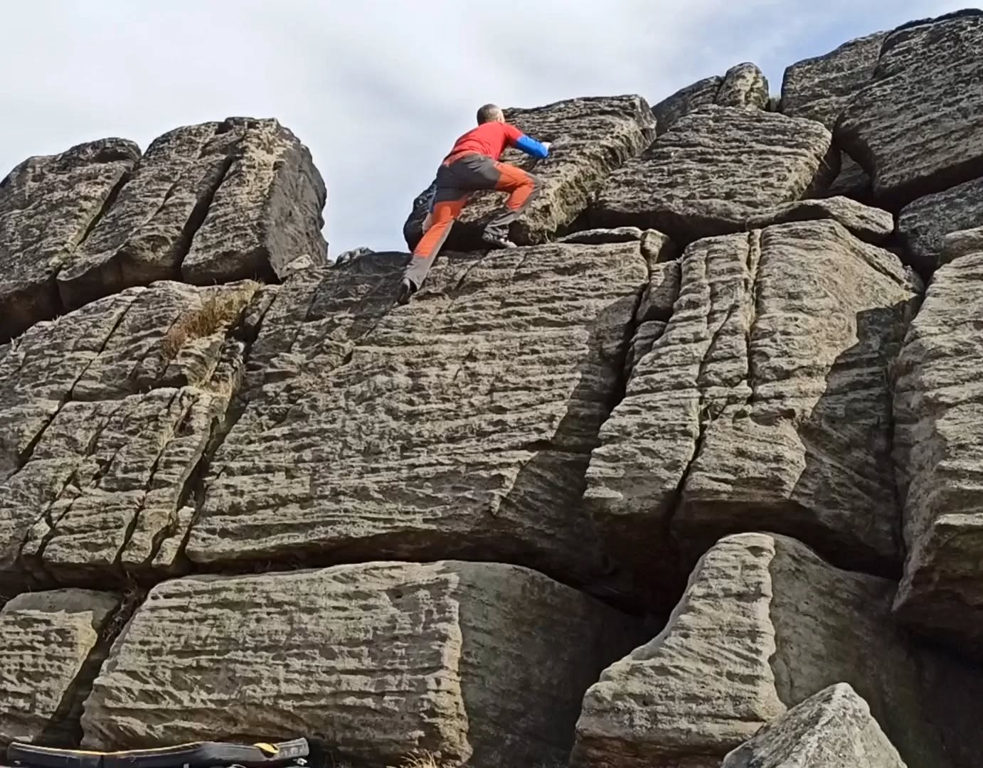 Fantastic day on the moors today, soloing on Blackstone Edge South crag and then trad at Cow's Mouth.
This is what Fridays are for...
#lancashireclimbing #lancashirerock
