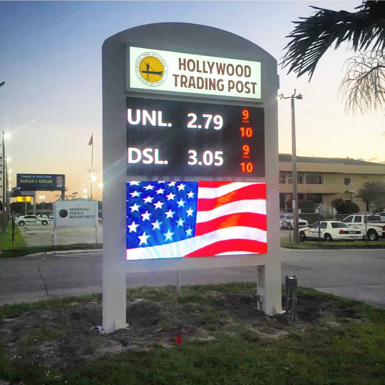 @signcraftersflorida Teamed Up with us on this Beauty! A Double LED Sign features an EasyChange* top board for Gas Prices and Second Bottom Board for Promoting Store Sales.