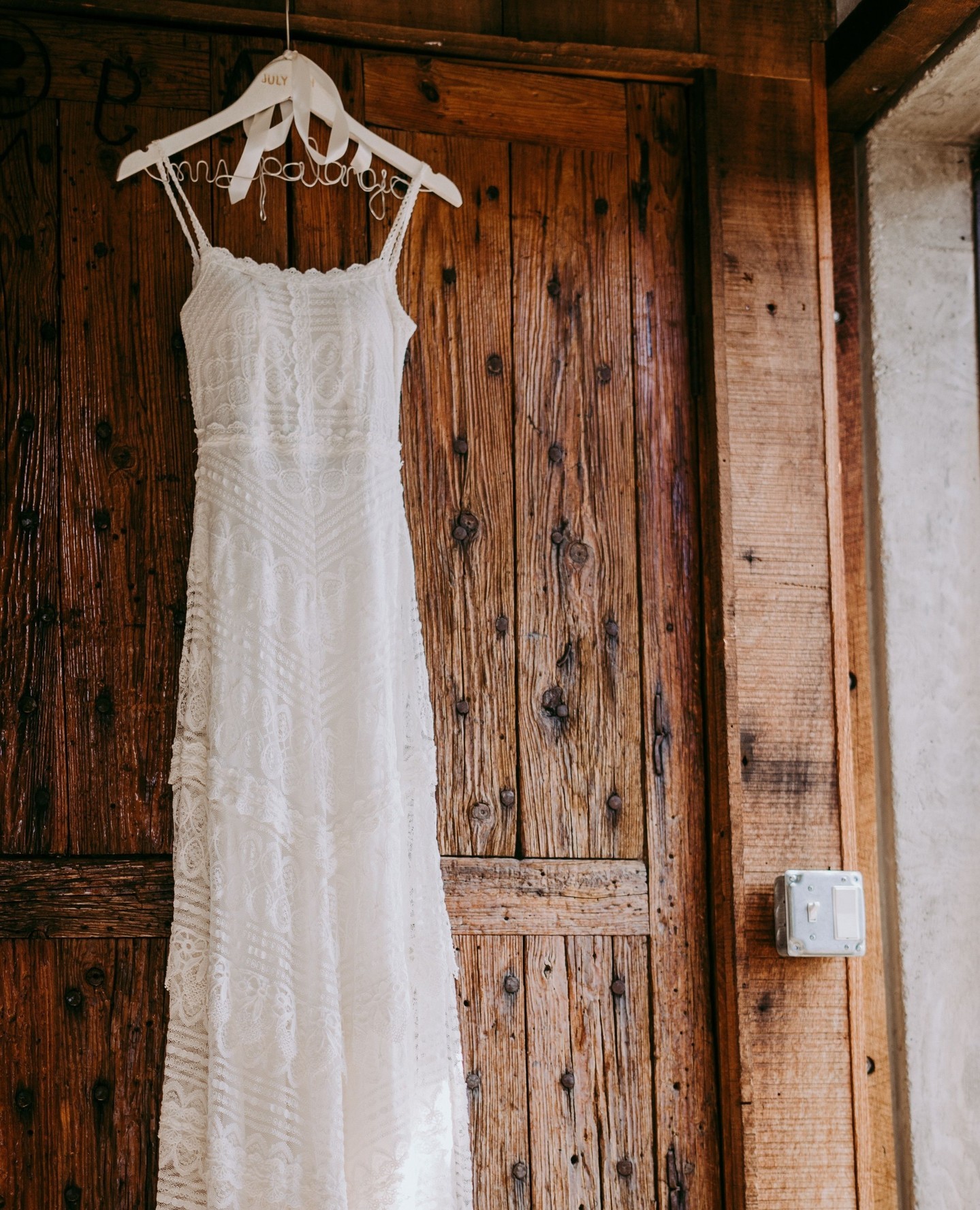 Create lasting memories at your wedding reception with our photo booth. 💍
#WeddingBliss #luxurywedding #weddingwire #modernbride #brides #weddingphotography #destinationwedding #weddingphotographer #realwedding #couple #bridetobe #engaged #love #beautiful #weddingday #weddingplanning #bride #rusticwedding #engagement #weddinggown #elopement #weddinginspiration #weddingdetails #weddinggoals #instawedding #party #melbournephotobooth #melbournephotoboothhire #photoboothhire