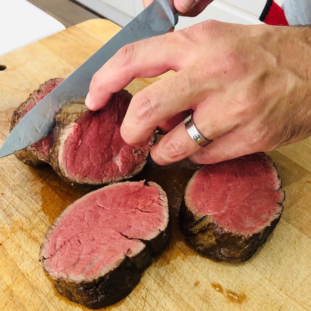 English beef sous vide to perfection. A perfect main for our client’s al fresco lunch setting.
.
.
.
.
.
.
.
.
#yrevents #londoncatering #privatechef #homecatering #chefathome #cateringservices #luxuryfood #luxurylifestyle #londonchef #luxurytravel #privatecatering #londoneats #londoncaterer