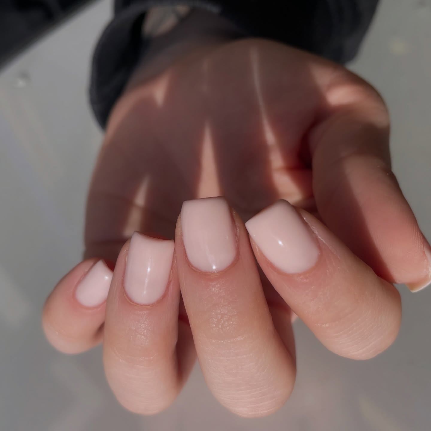 Minimal,Soft & Effortless 🫧🤍☁️
#altrinchamnailtech #nailsalon #cheshire #nailtech