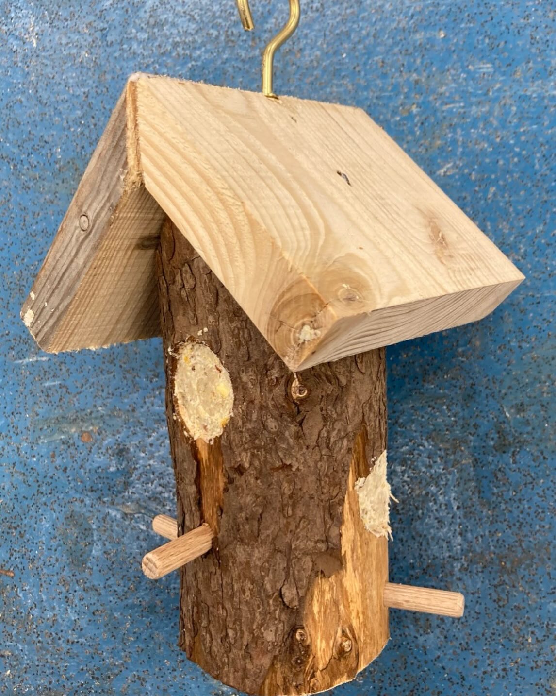 Bird feeder