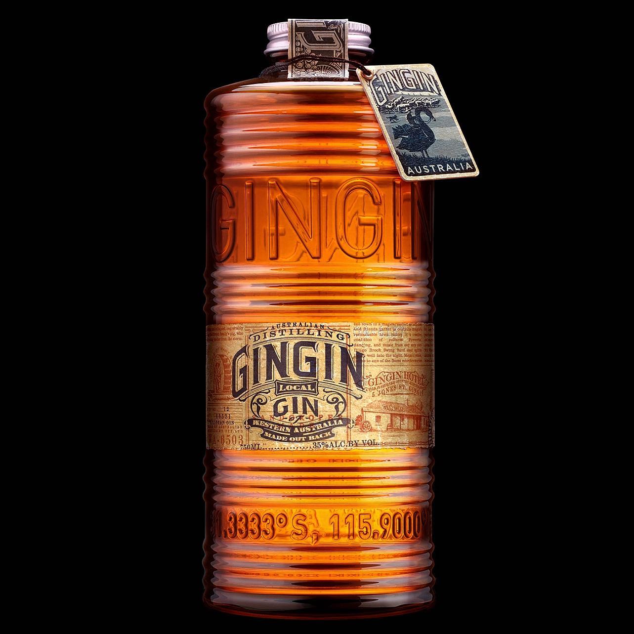 Bottle & Label Design🍸
Project made for Western Australia 🇦🇺
.
.
#label #photoshop #ilustrator #design #graphicdesign #instagram #branding #3d