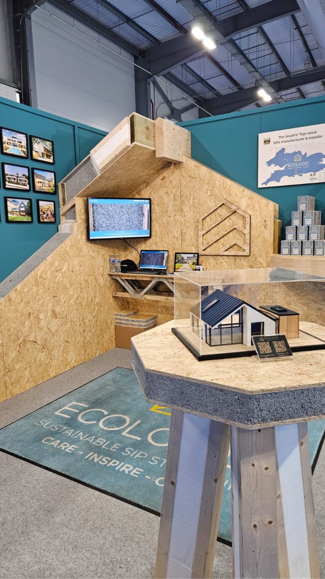 Come with us to the @homebuildingshow
A busy and rewarding day last week behind the scenes, meeting future clients, connecting with new delivery partners and talking through what sustainable building can look like in practice. The level of interest in eco-focused homes was great to see, and it is clear that demand is continuing to grow.
A big thank you to the team for the energy and effort put into the day, helping inspire the next generation of low-energy homes.
#behindthescenes #sustainableconstruction #sips #homebuilding #buildbetter