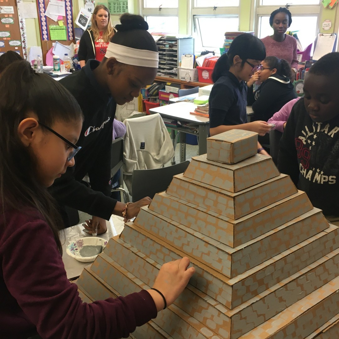 Our students learn to recreate ancient Mayan pyramids!
5th-grade students in ps/ms 315 lab school in the Bronx, NY, worked with Puppetry in Practice's Author/Illustrator Angelo DeCesare to explore ancient civilizations through art-making.
#puppetryinpractice #studentarts #artsinschools #culturalstudies #multiculturalism #nycschools #nycdoe
For more information visit www.PuppetryInPractice.org