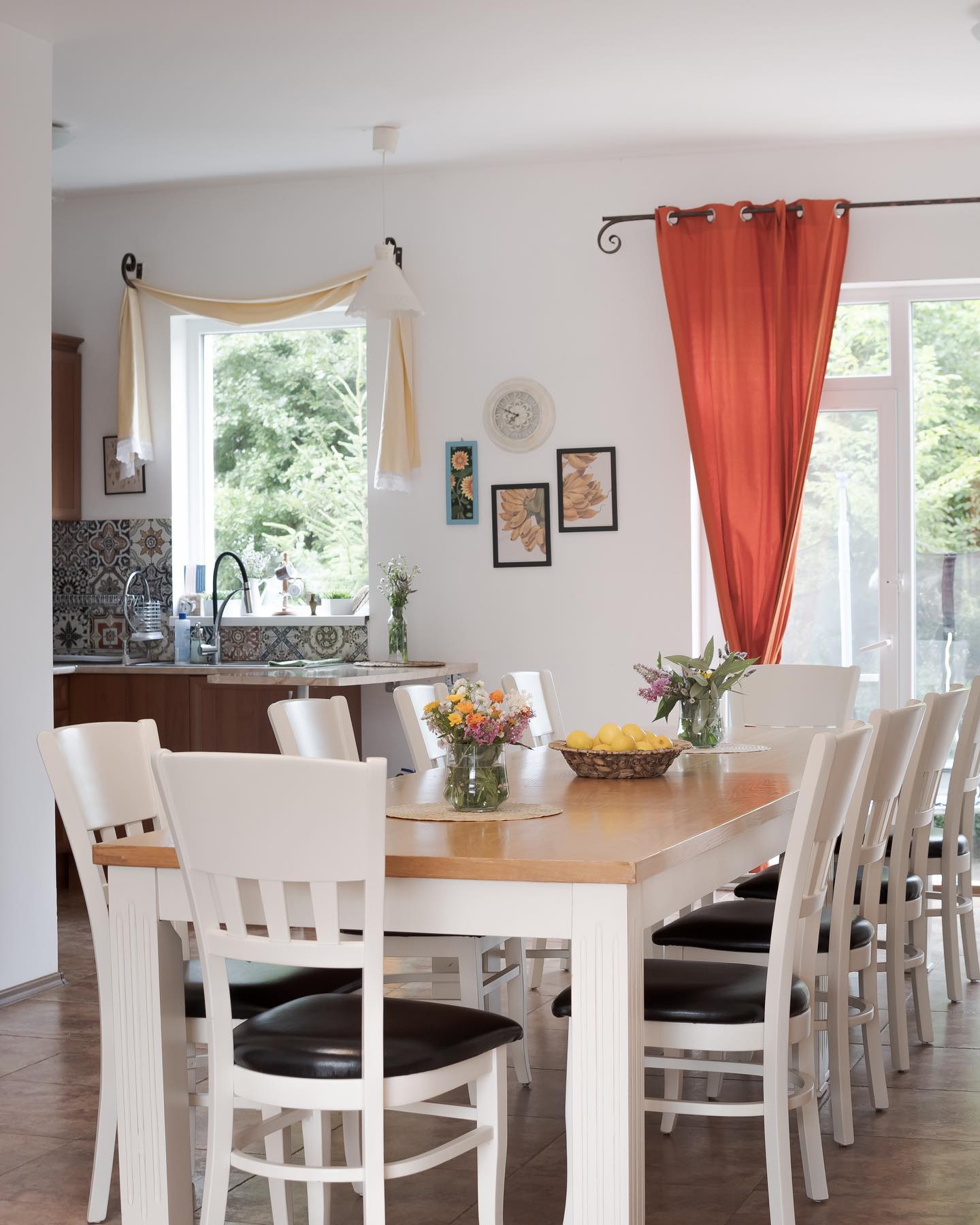 #diningarea for 10-20 people 🌺