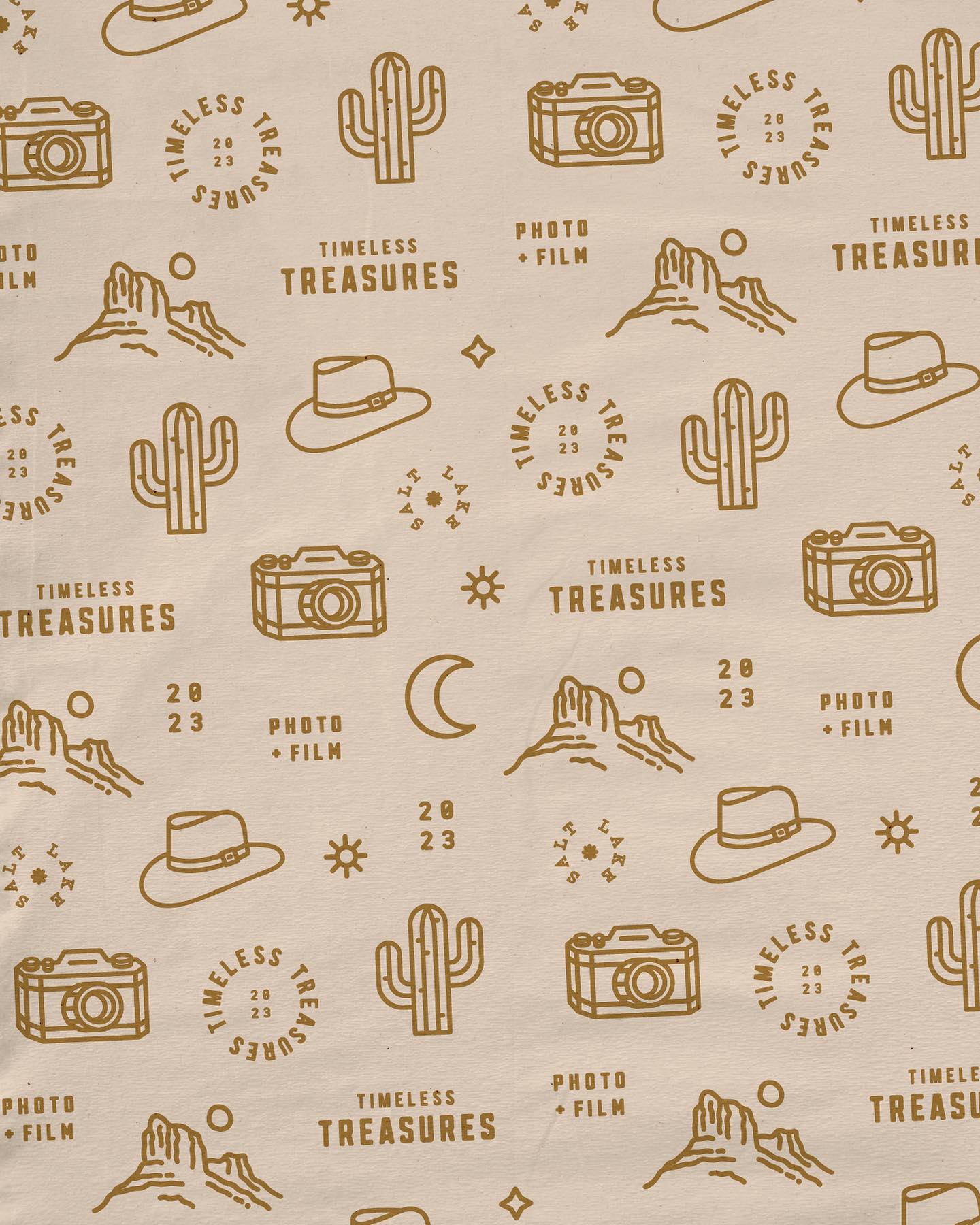 Patterns are fun, exciting, and they make people smile. More importantly, patterns can play a huge role in your brand recognition. They add a little something extra to the overall brand design and thatās exactly why I like to create them for my clients.
Three reasons how patterns can make an impact in your brand design:
01 | They catch your eye
02 | People will remember them
03 | They make you stand out
Donāt have brand patterns? Reach out to me and we can strategize how patterns can impact your brand.