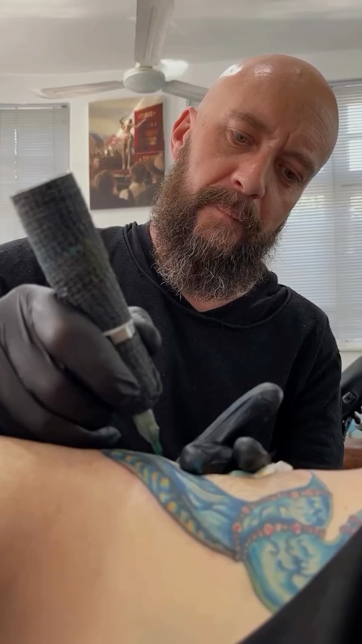 New tattoo calling.
If you’ve been thinking about getting tattooed for a while, take this as your sign to stop waiting and start planning.
Custom work, proper design, and a solid experience from start to finish.
DM or WhatsApp to book your appointment.
#capetowntattoo #capetowntattooartist #tattoossofinstagram #capetowntattoostudio #tattoostudionearme