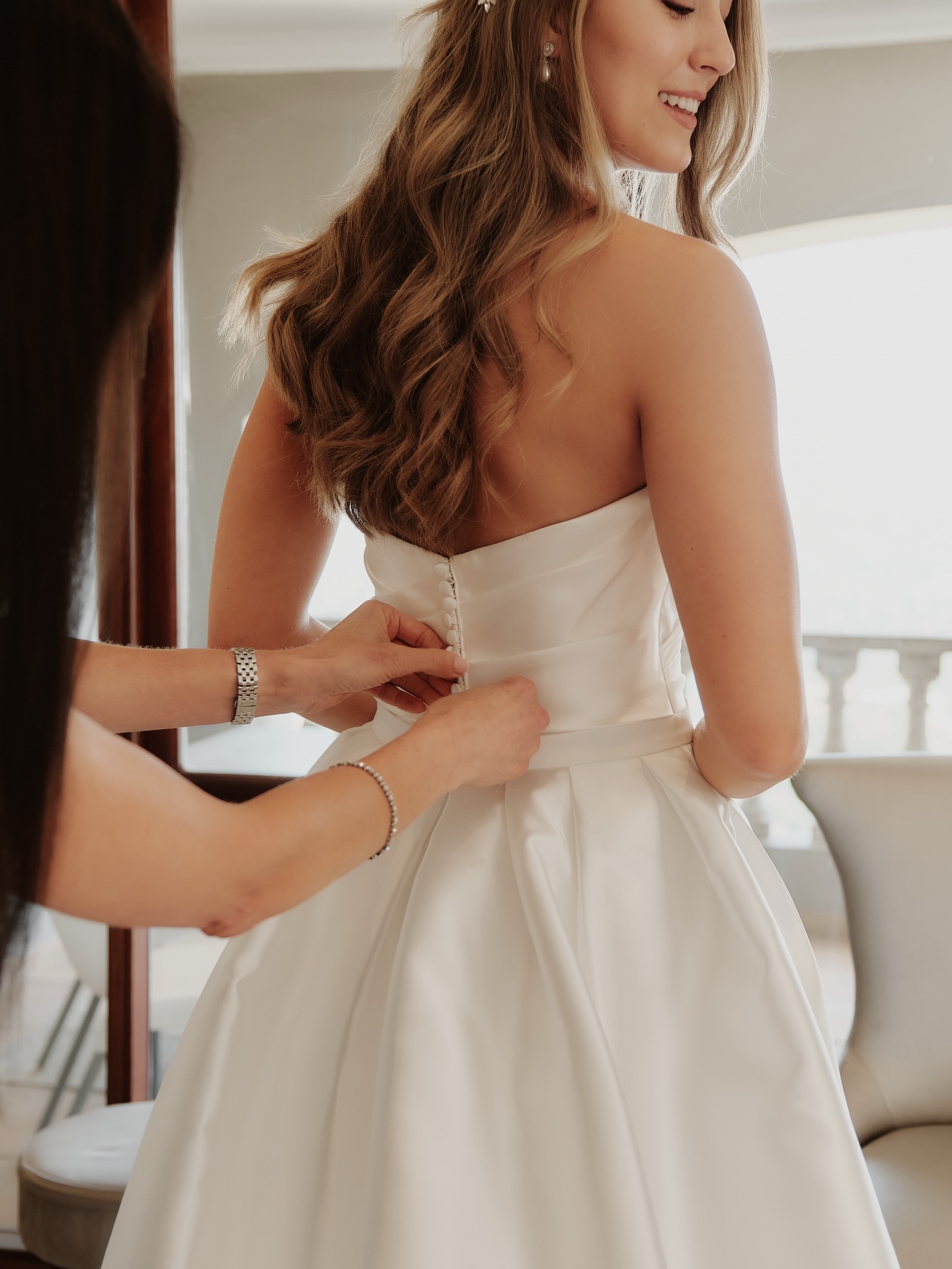 Classic and timeless gown - say YES to this dress with Olivelli🥂💍🤍
#elegant #bridetobride #engaged #johannesburg #dress