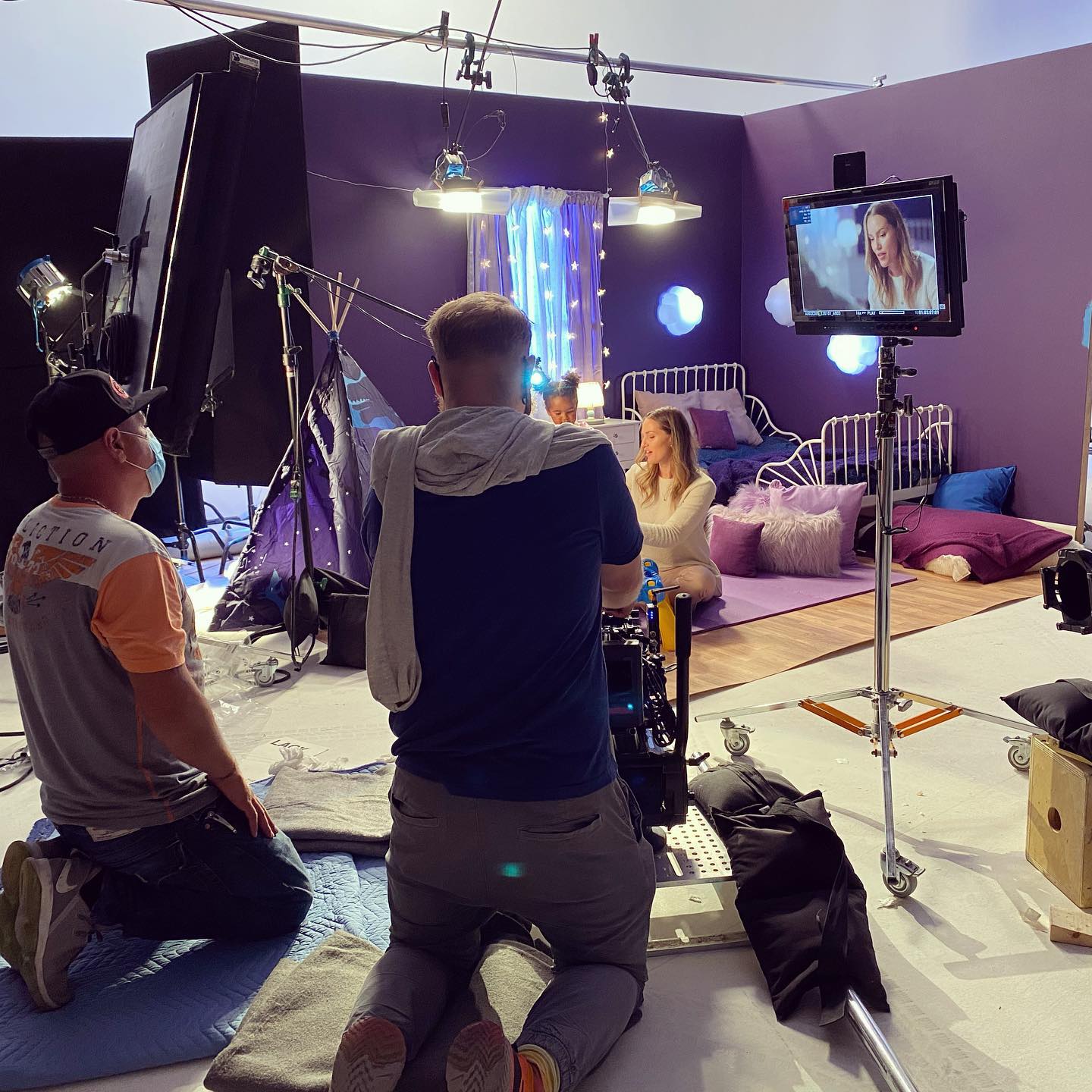 Magic magic with @megabloks ! Always a fun change of pace to shoot an evening look.